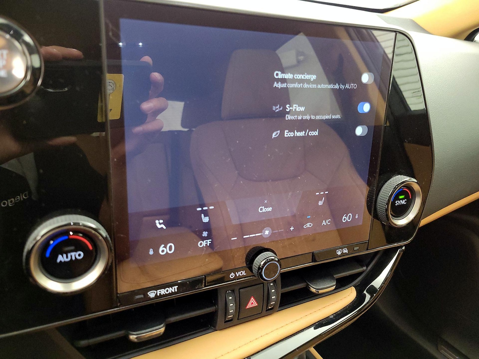 2025 Lexus NX 250 - Photo 17