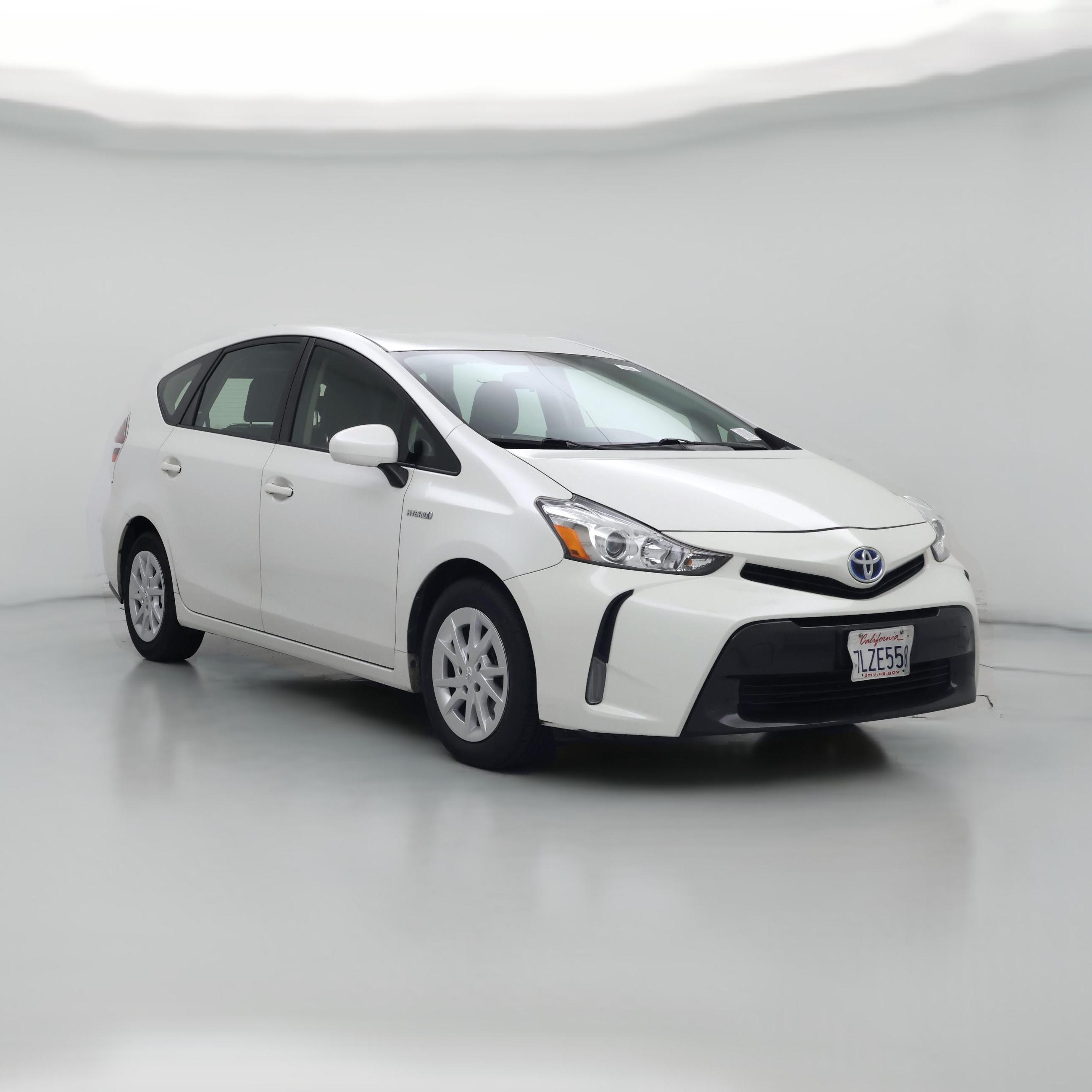 Thumbnail: 2015 Toyota Prius v - 1