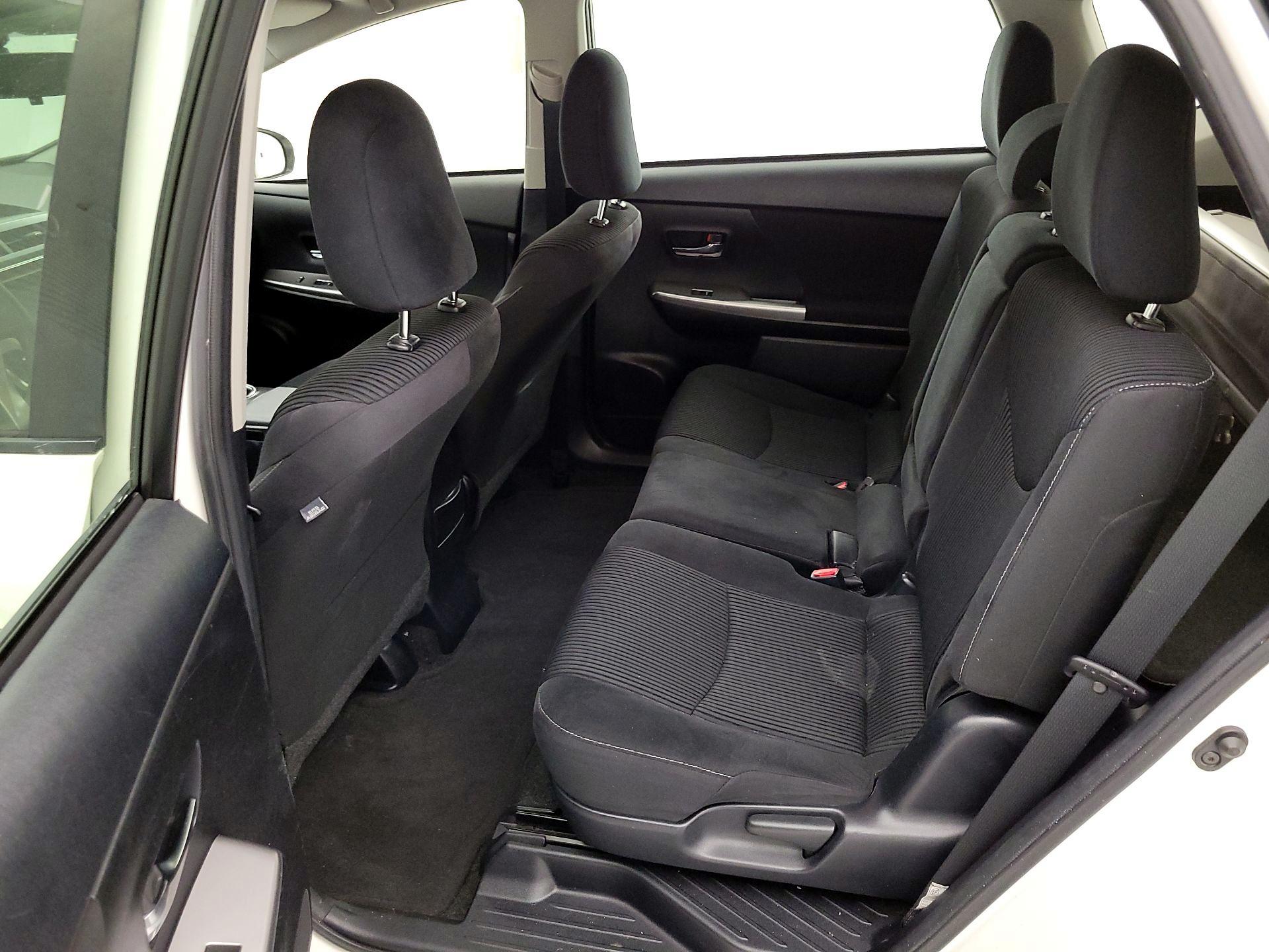 Thumbnail: 2015 Toyota Prius v - 18