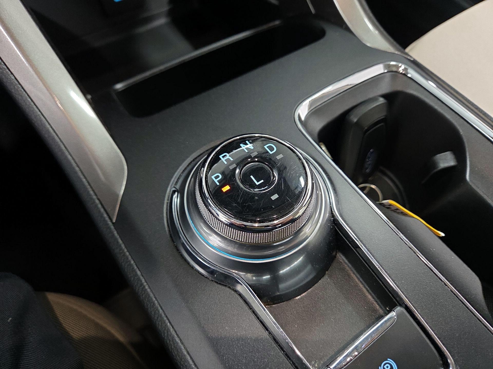Thumbnail: 2020 Ford Fusion - 15
