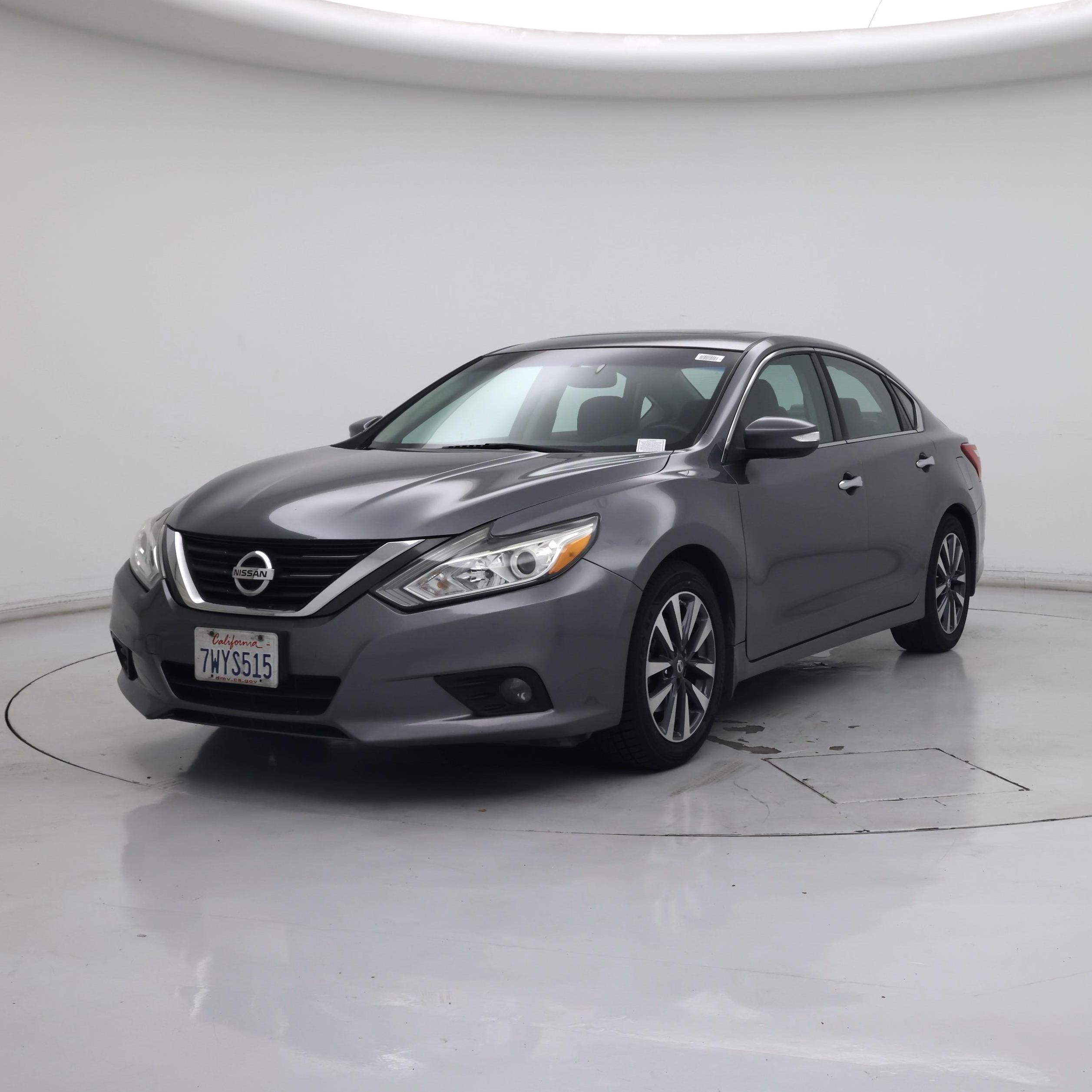 Thumbnail: 2016 Nissan Altima - 4