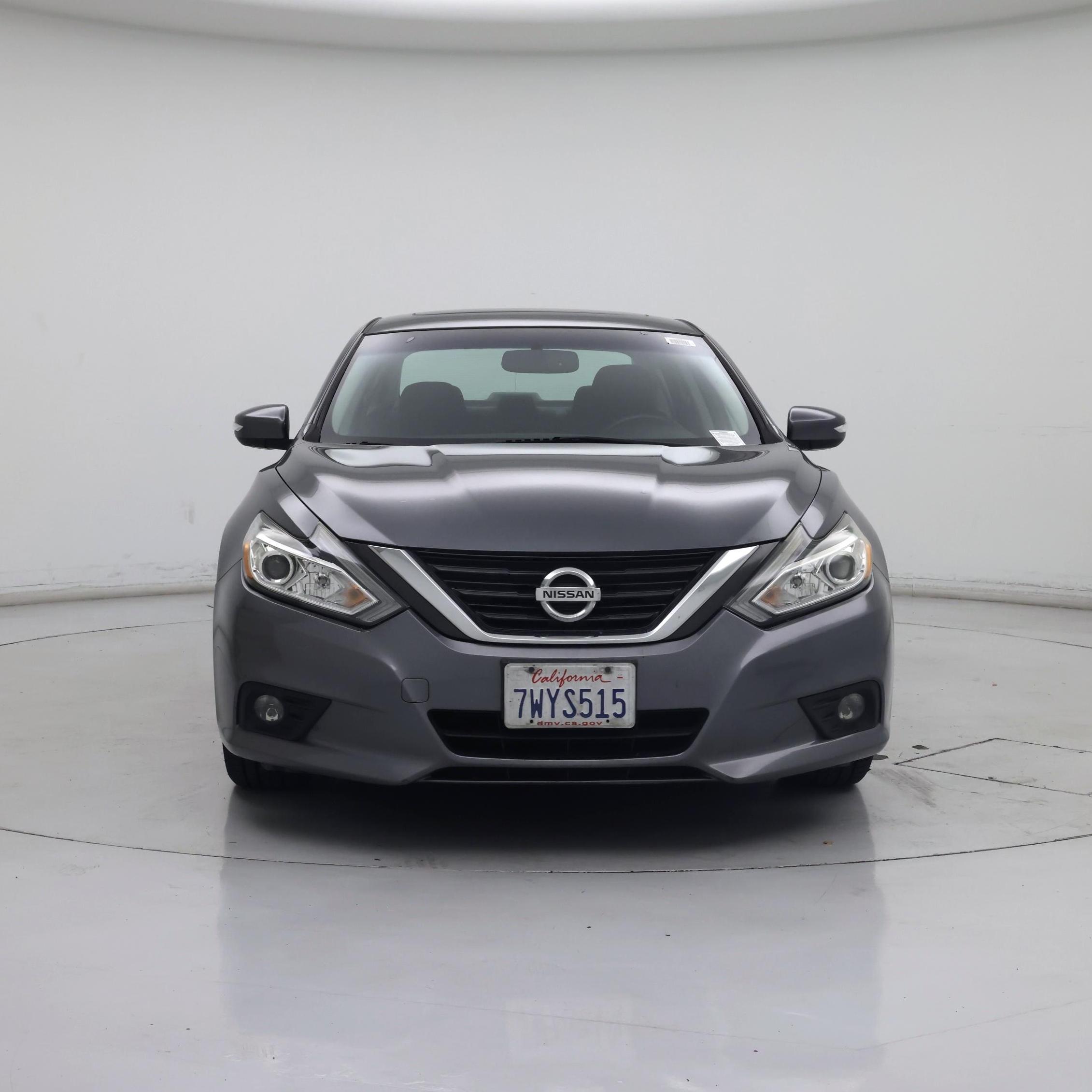 Thumbnail: 2016 Nissan Altima - 5