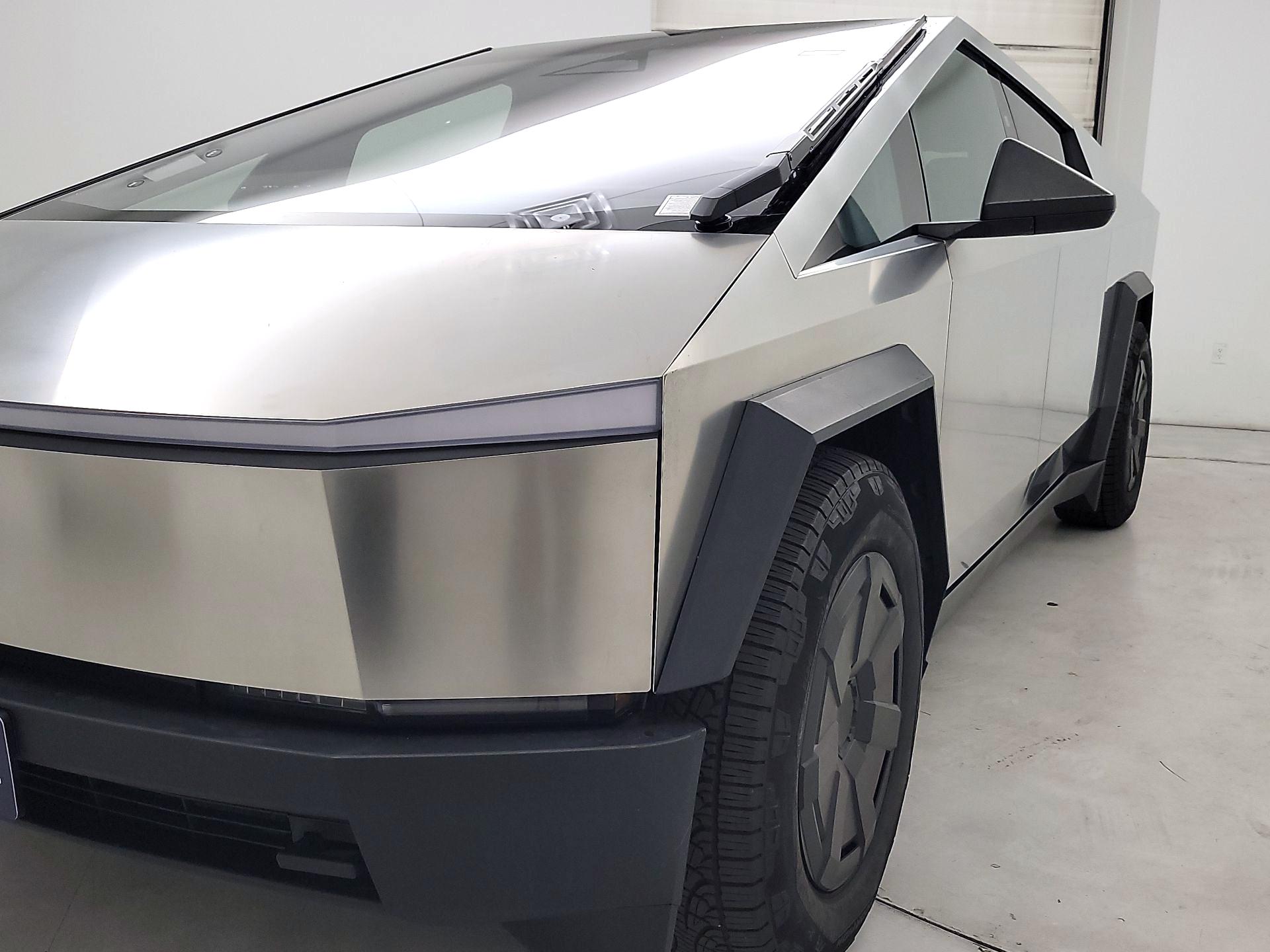 Thumbnail: 2025 Tesla Cybertruck - 3