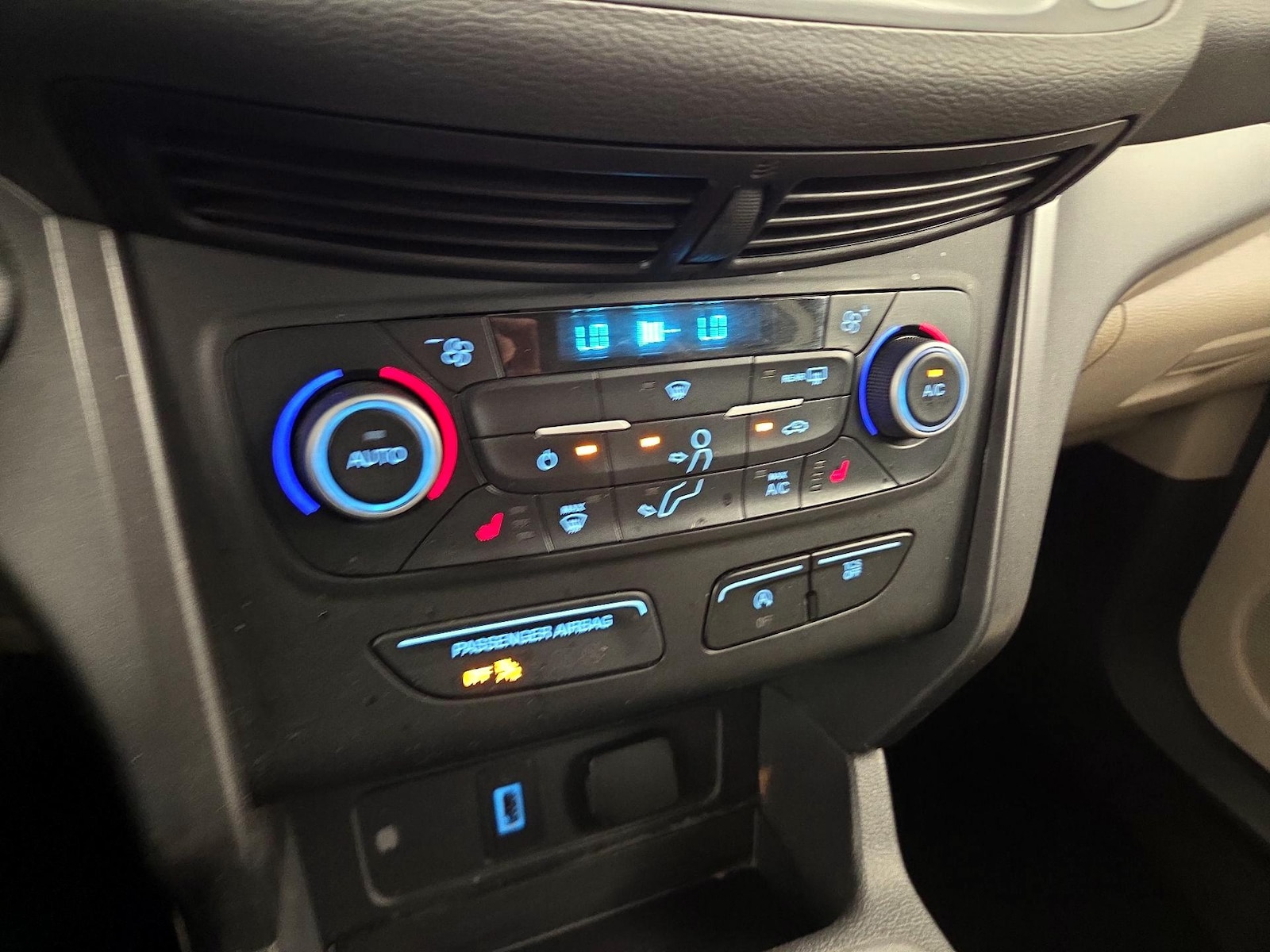 2019 Ford Escape SE - Photo 17