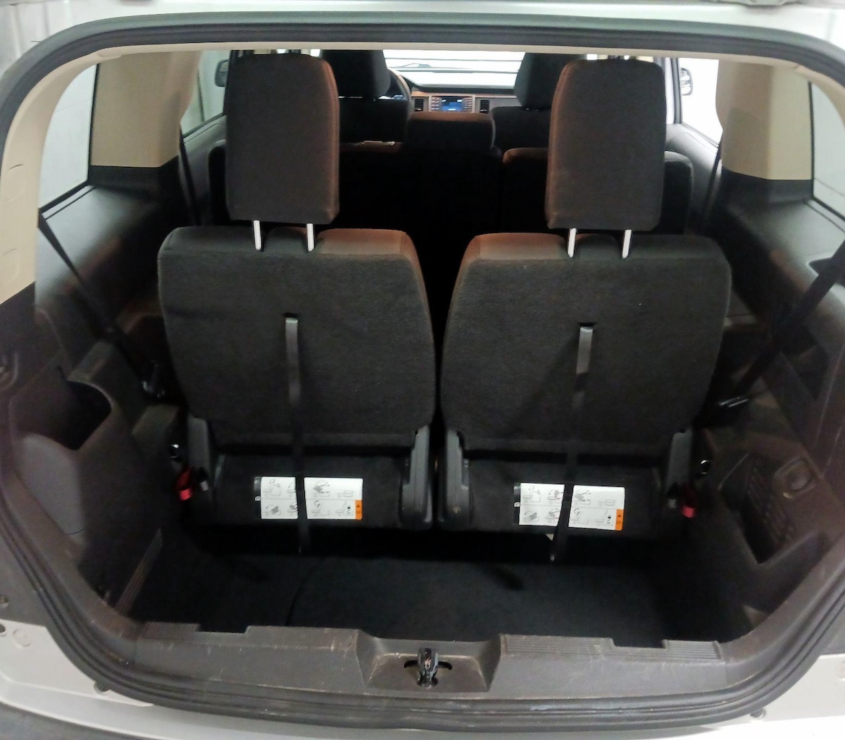 Trunk/Cargo (Seats Up)