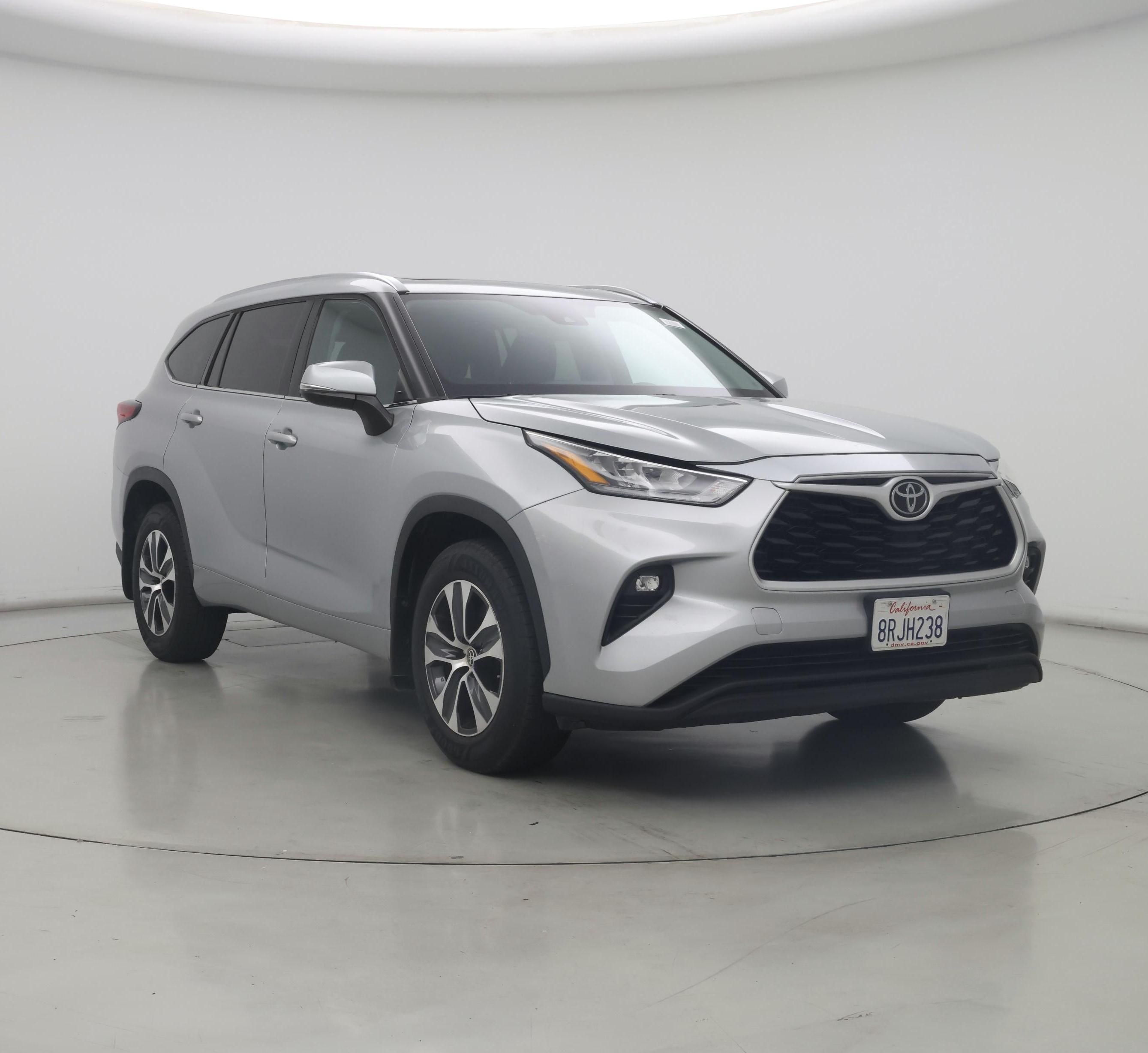 Silver 2020 Toyota Highlander SUV / Crossover Front-Wheel Drive Automatic