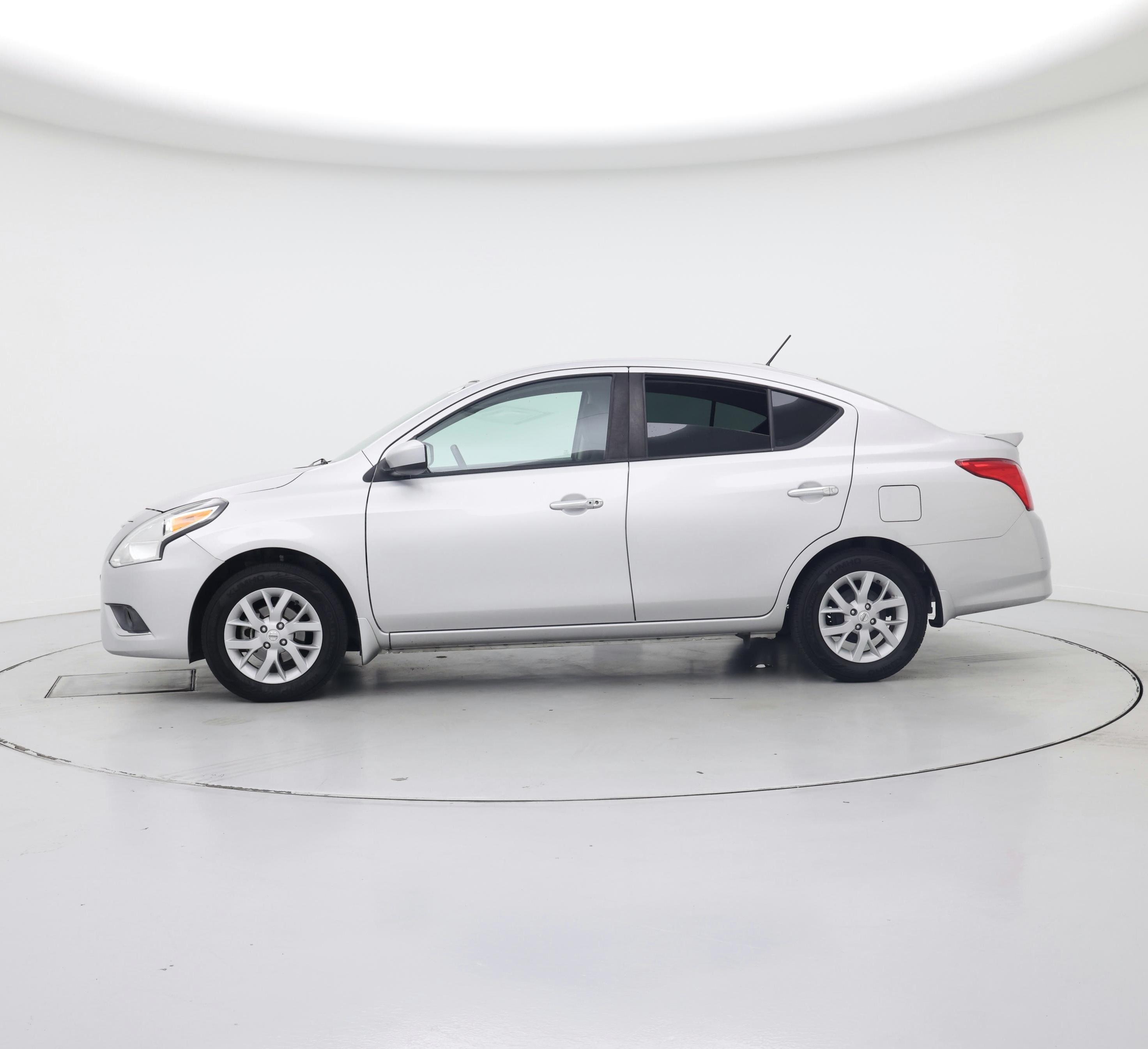 Thumbnail: 2019 Nissan Versa - 3