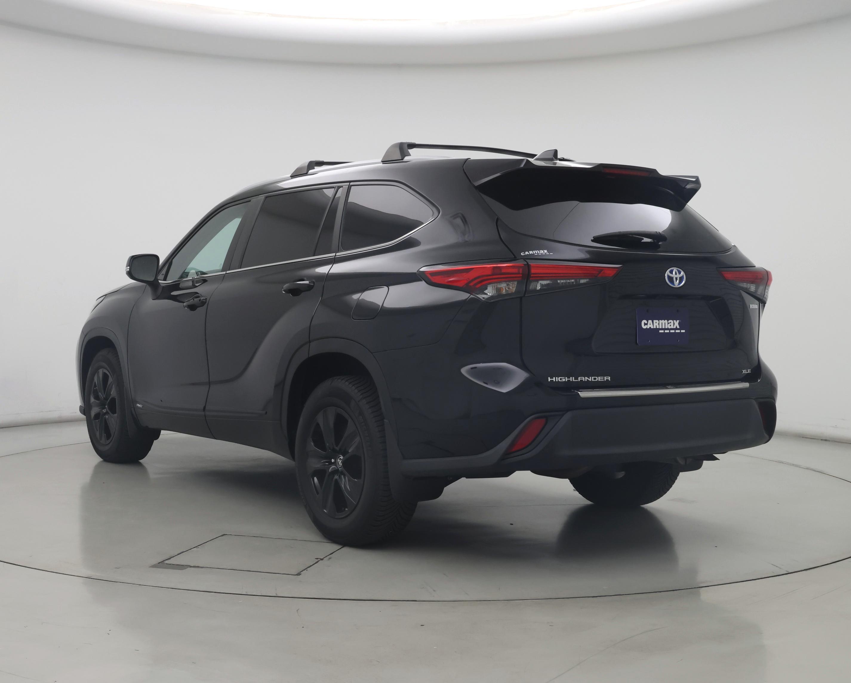 Thumbnail: 2023 Toyota Highlander - 2