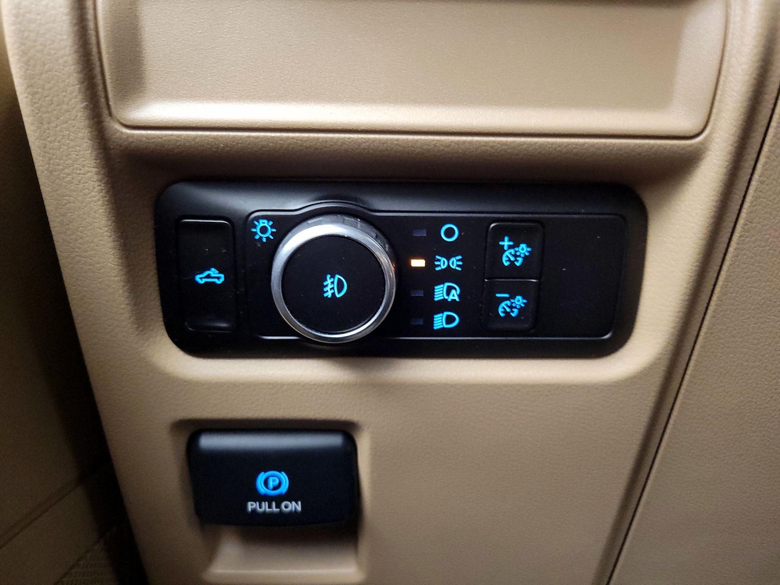 2023 Ford F-150 XLT - Photo 11