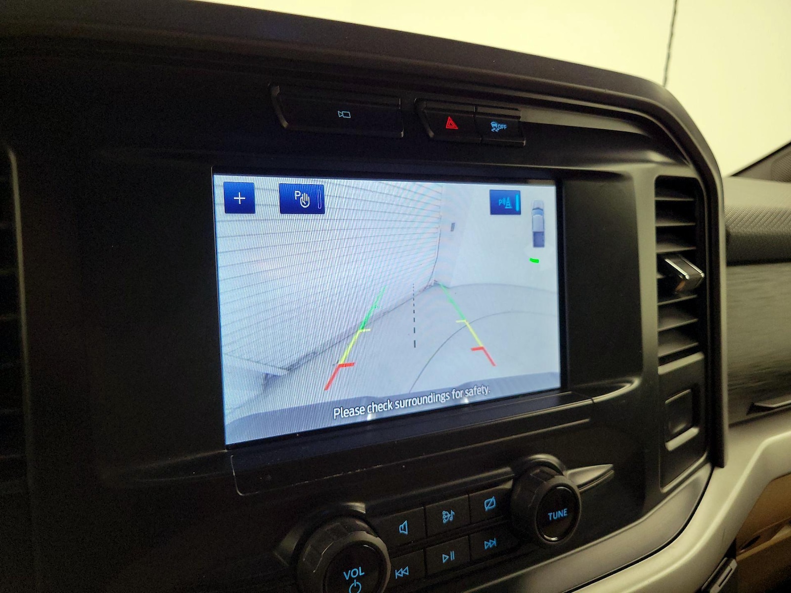 2023 Ford F-150 XLT - Photo 12