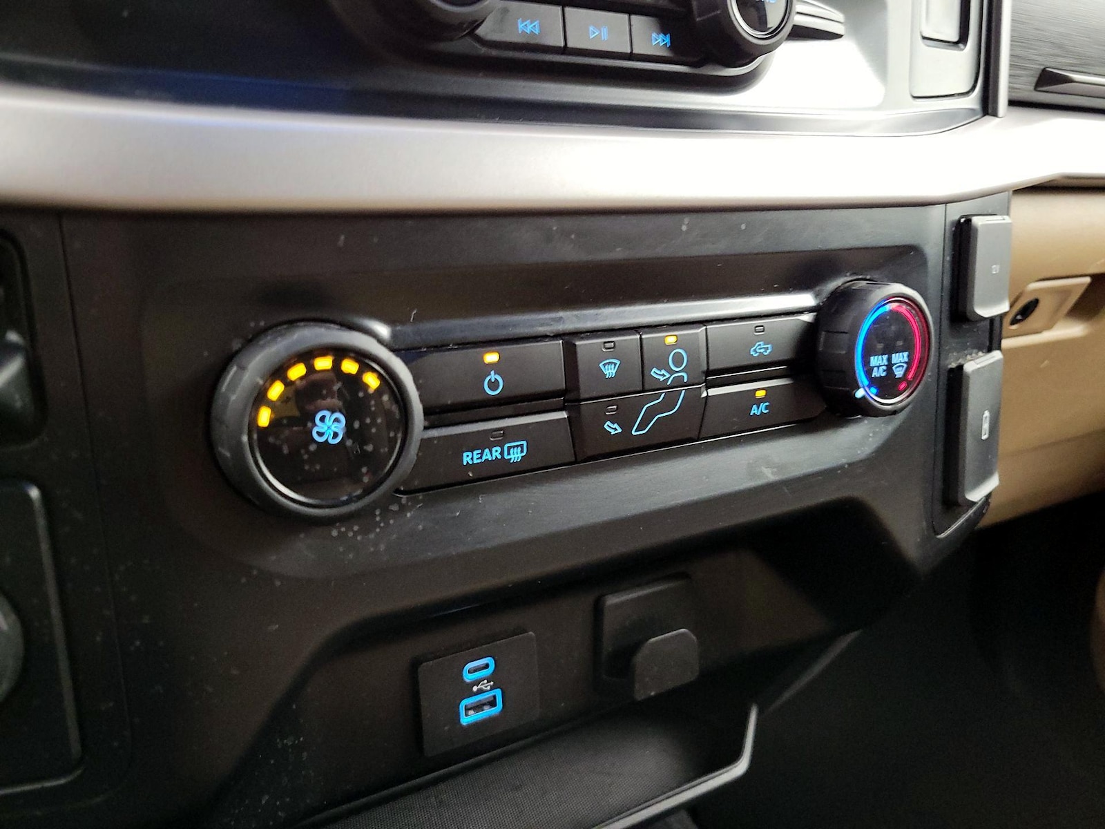 2023 Ford F-150 XLT - Photo 14