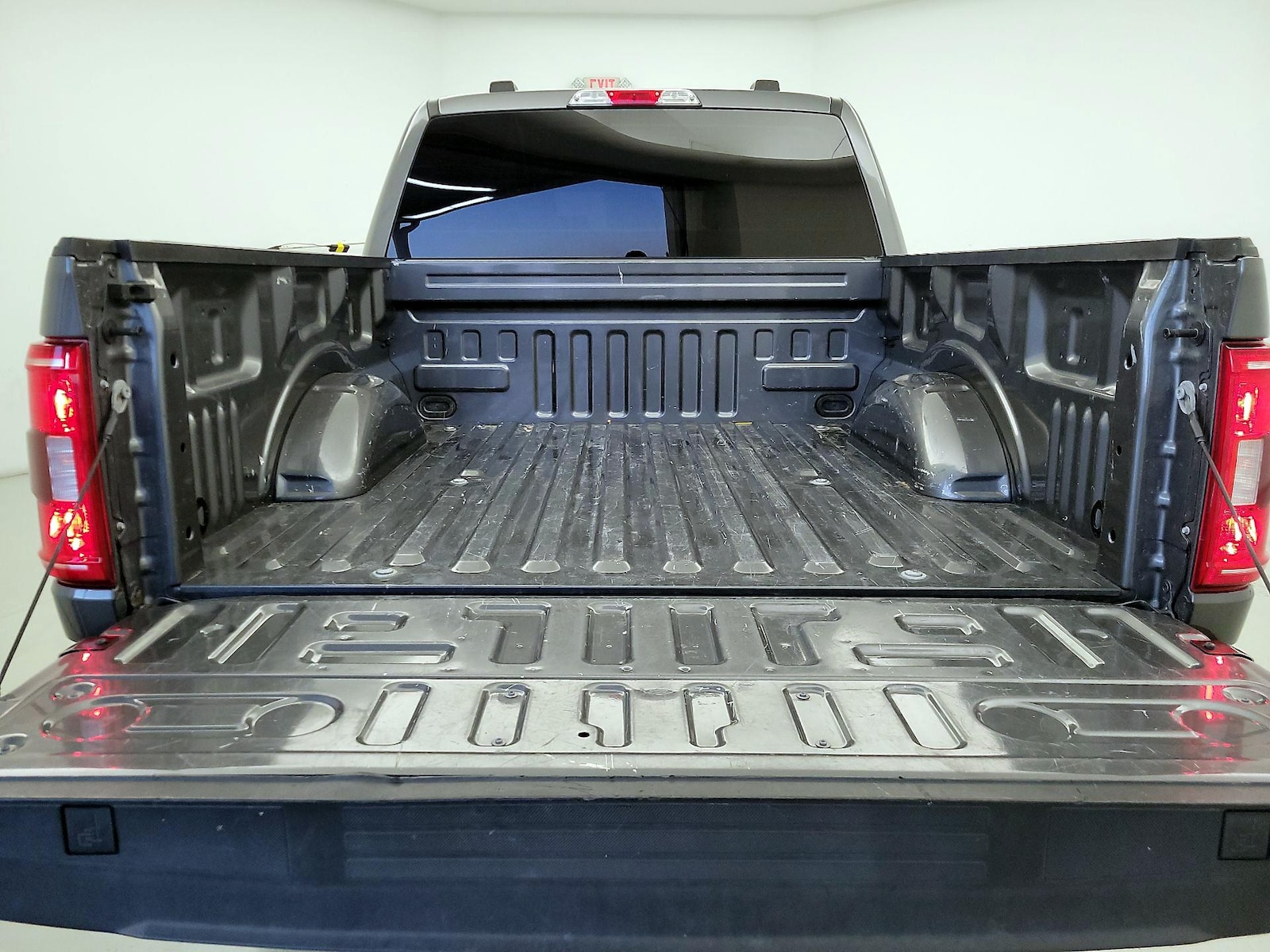 2023 Ford F-150 XLT - Photo 17