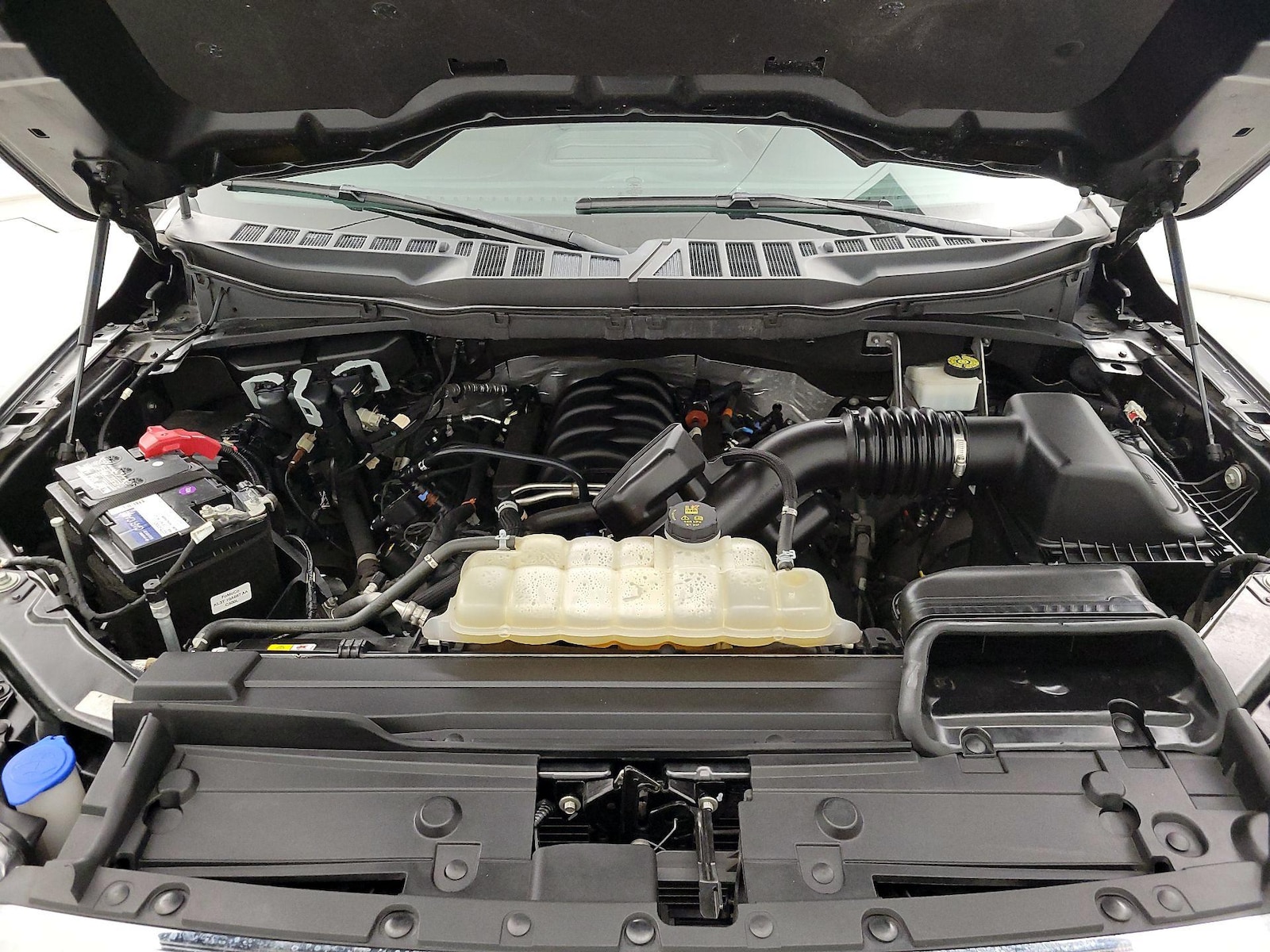 2023 Ford F-150 XLT - Photo 18