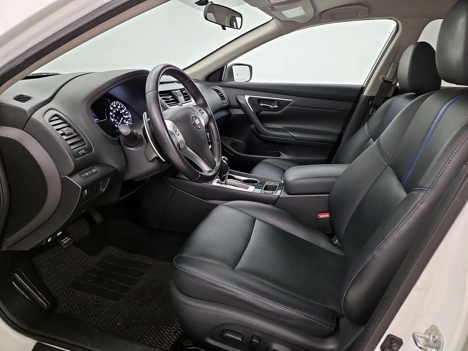 2018 Nissan Altima SR - Photo 12