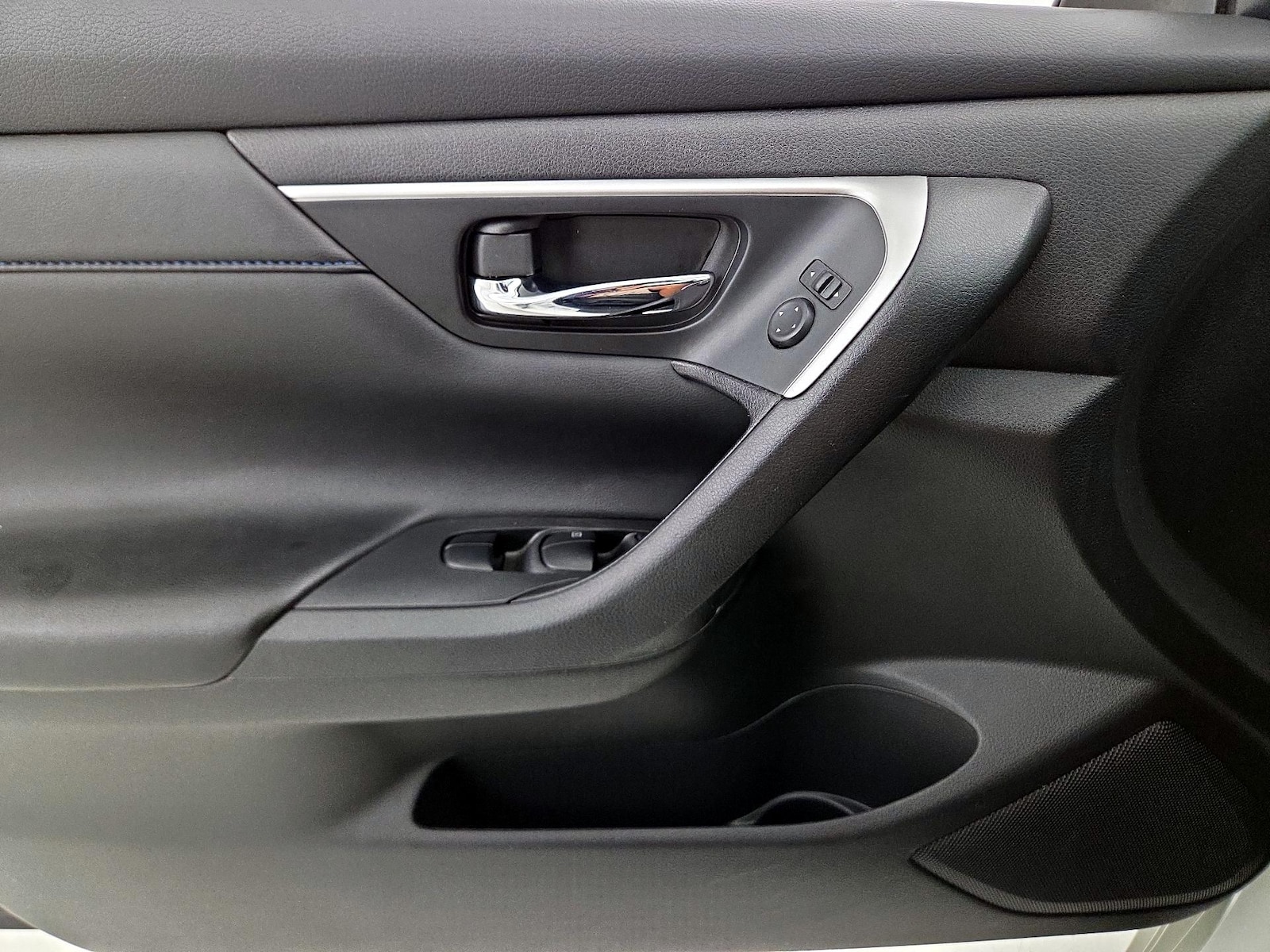 2018 Nissan Altima SR - Photo 13