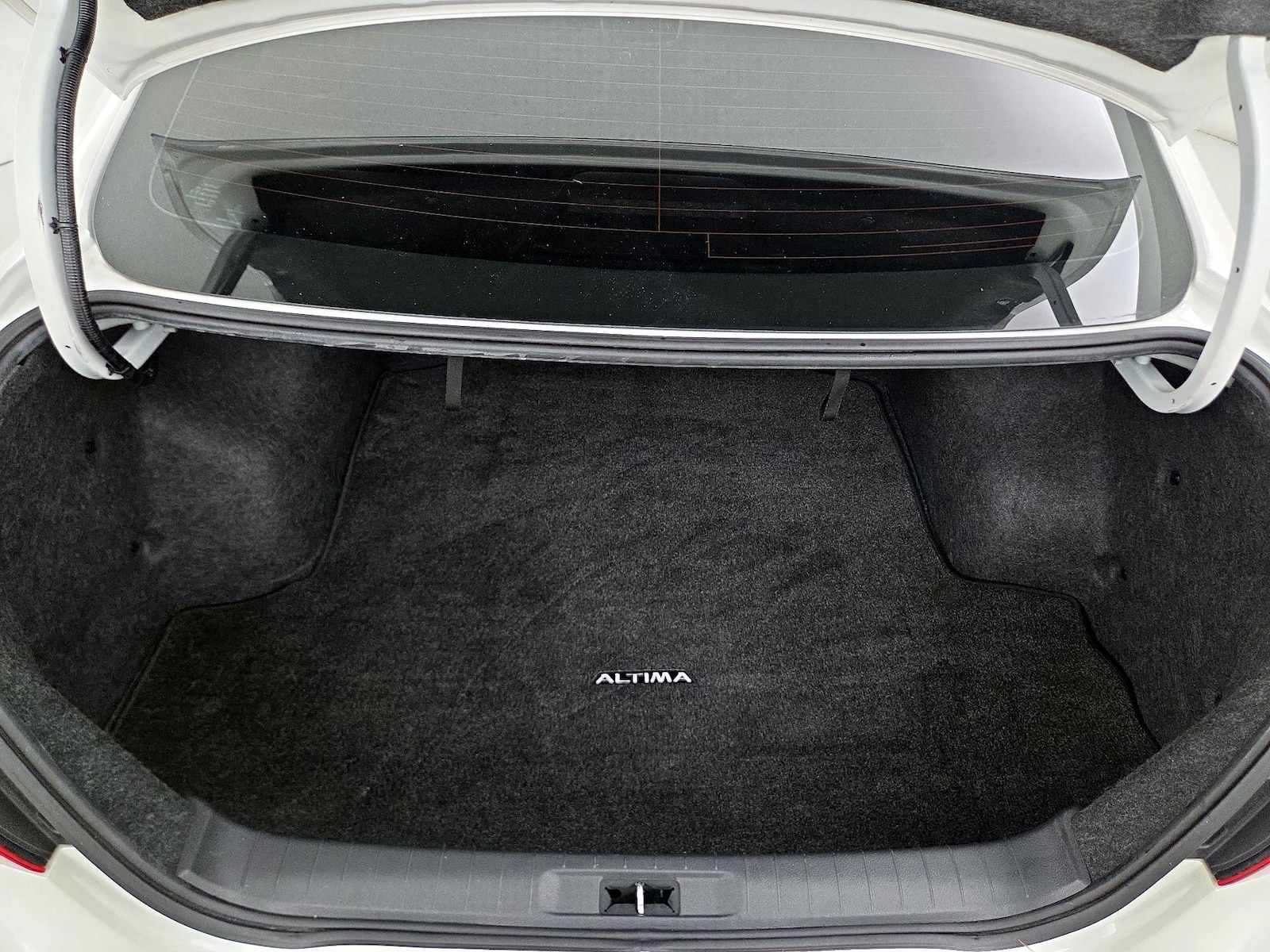 2018 Nissan Altima SR - Photo 22