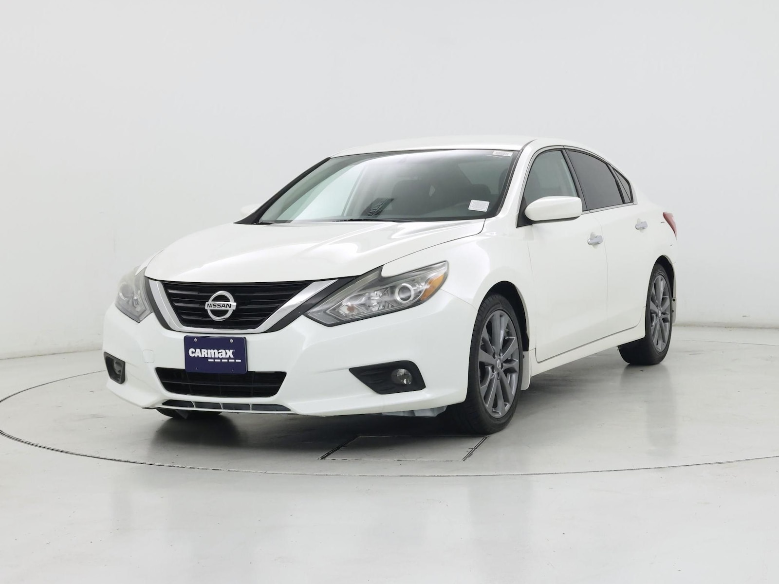 2018 Nissan Altima SR - Photo 5