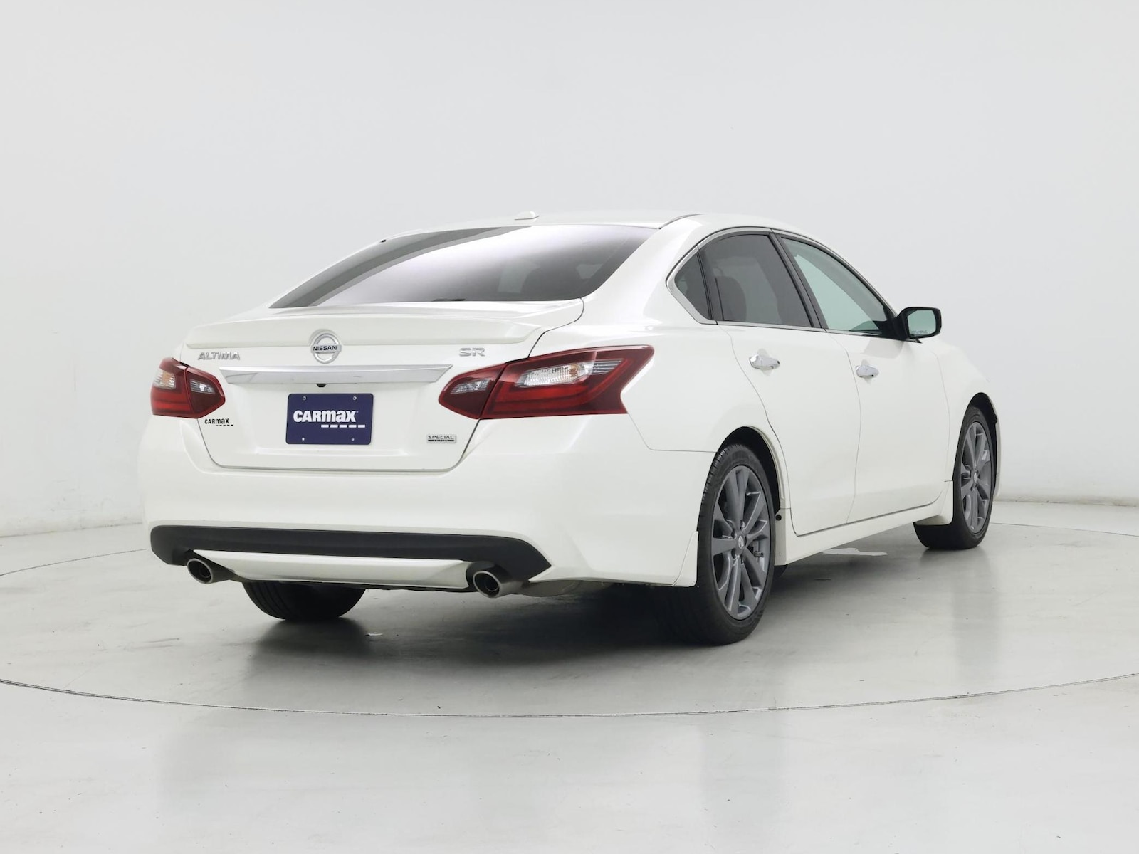 2018 Nissan Altima SR - Photo 9