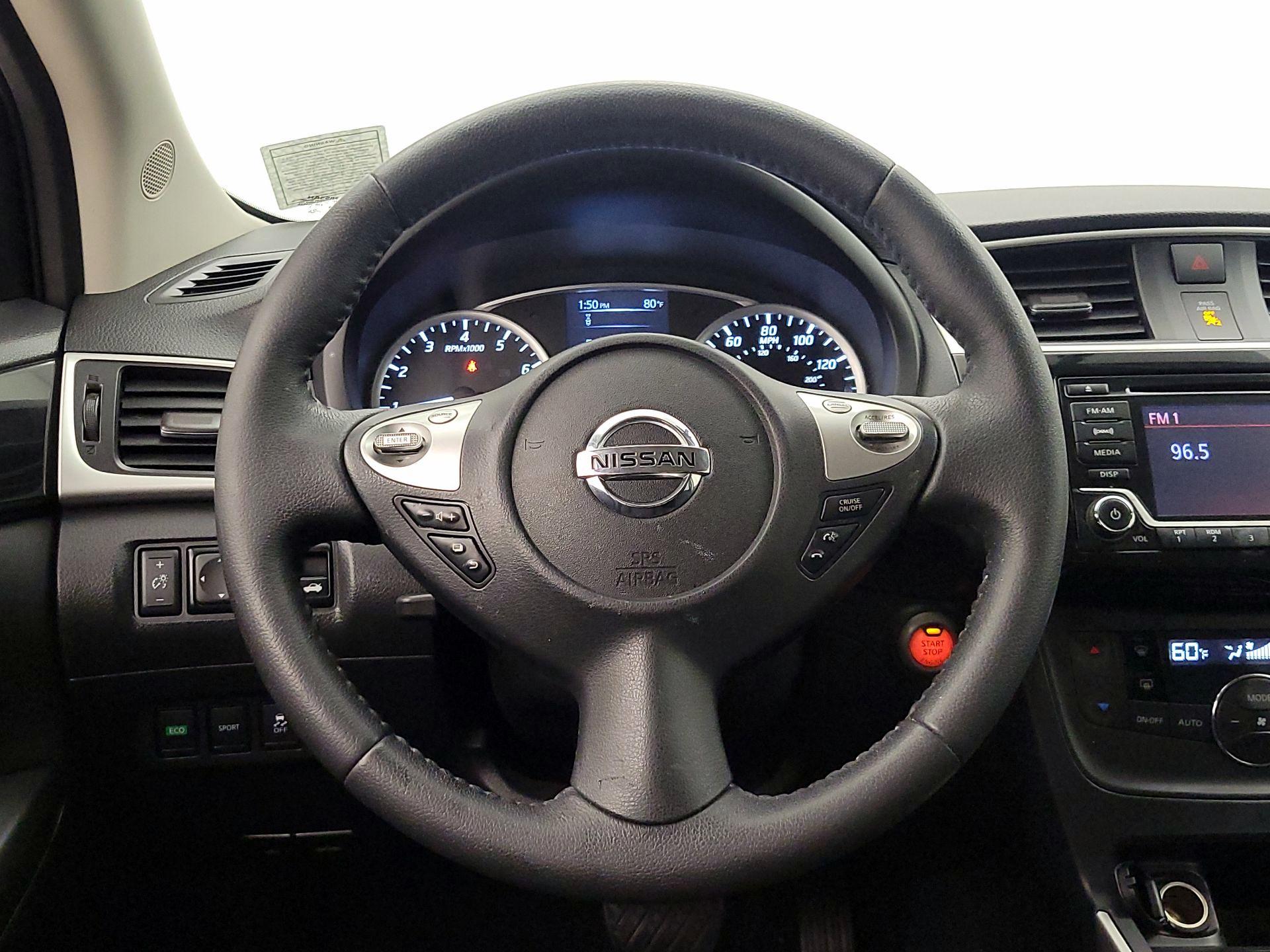 Thumbnail: 2018 Nissan Sentra - 10