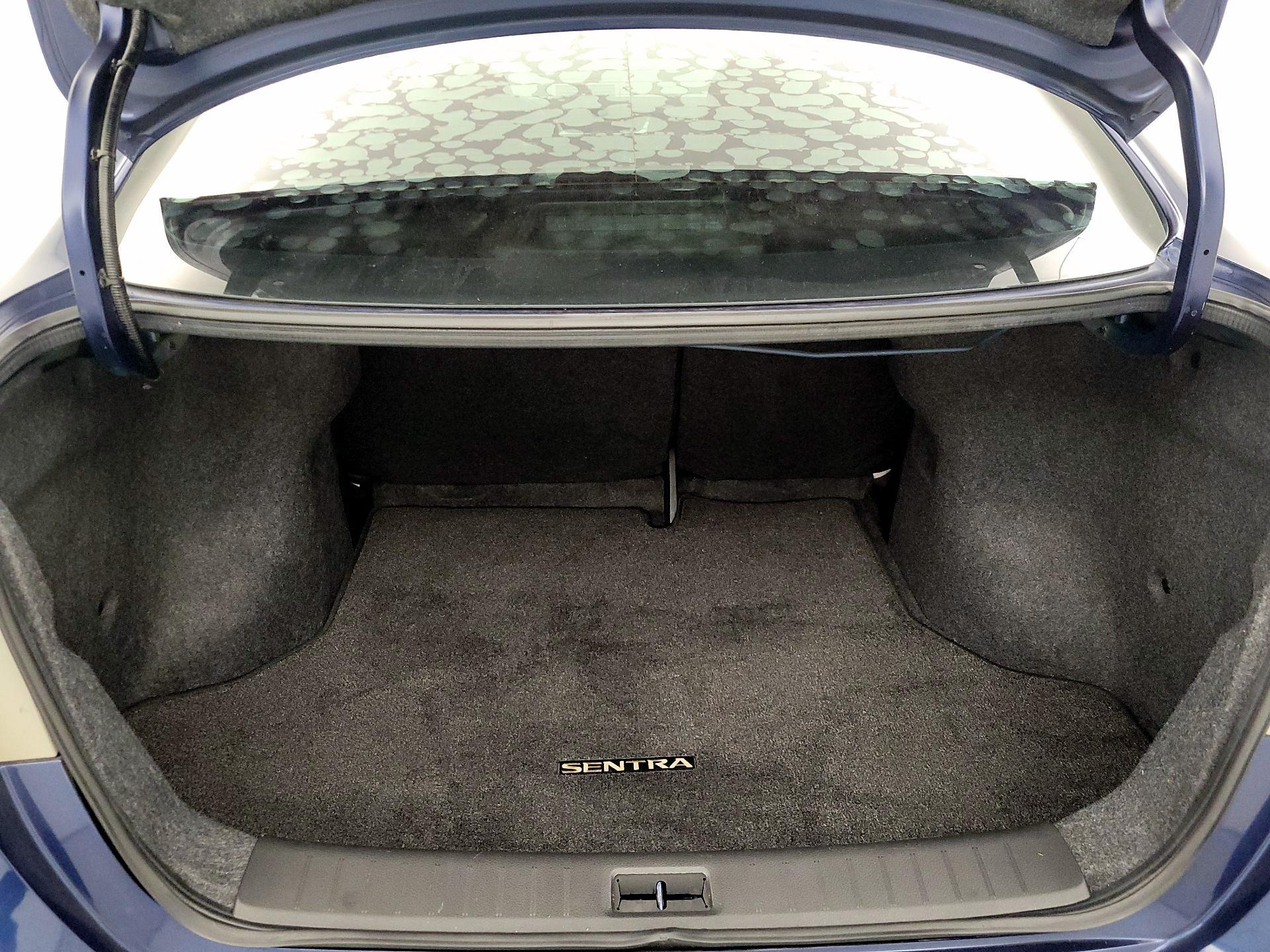 Thumbnail: 2018 Nissan Sentra - 20