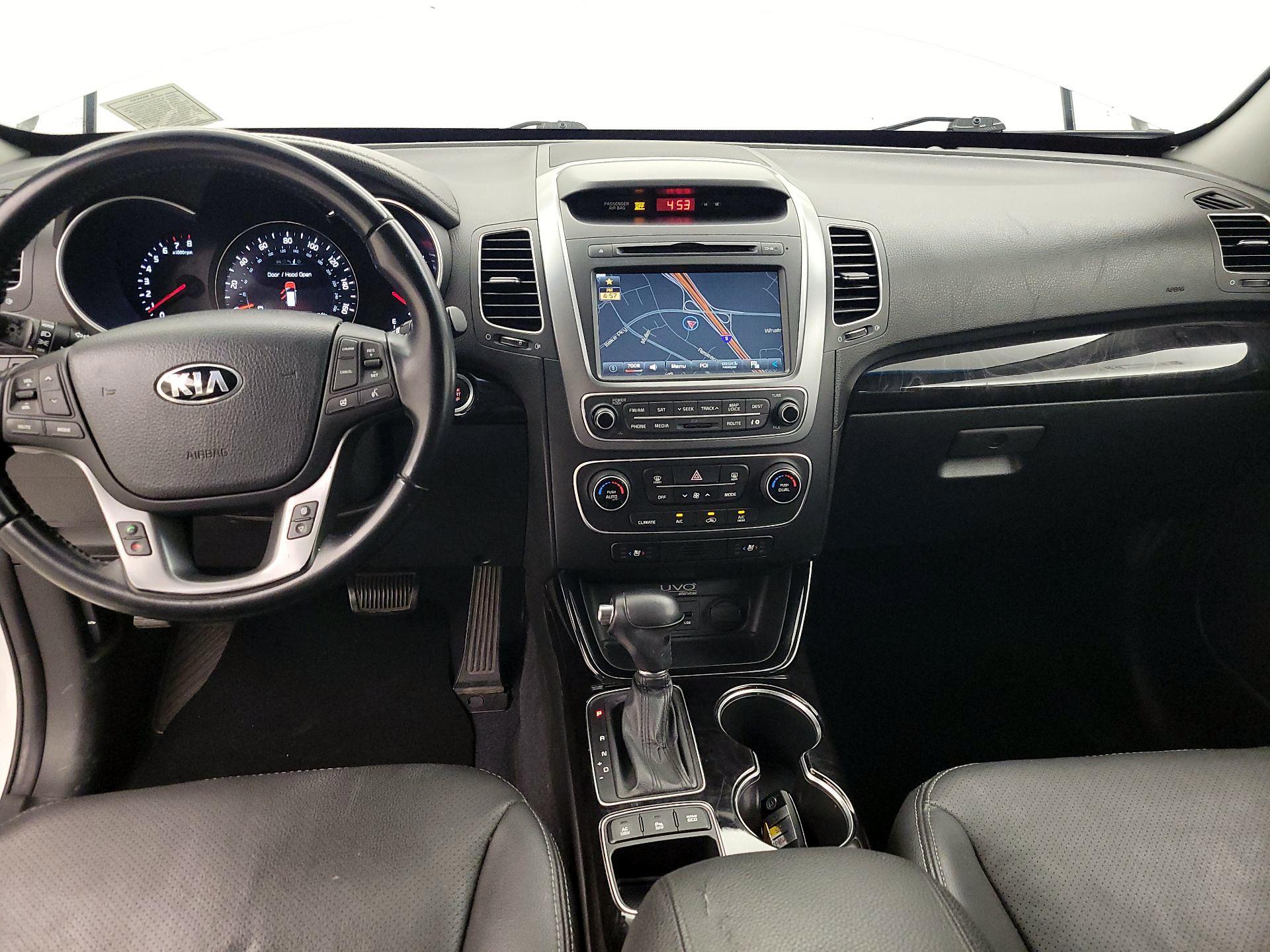 Thumbnail: 2015 Kia Sorento - 9