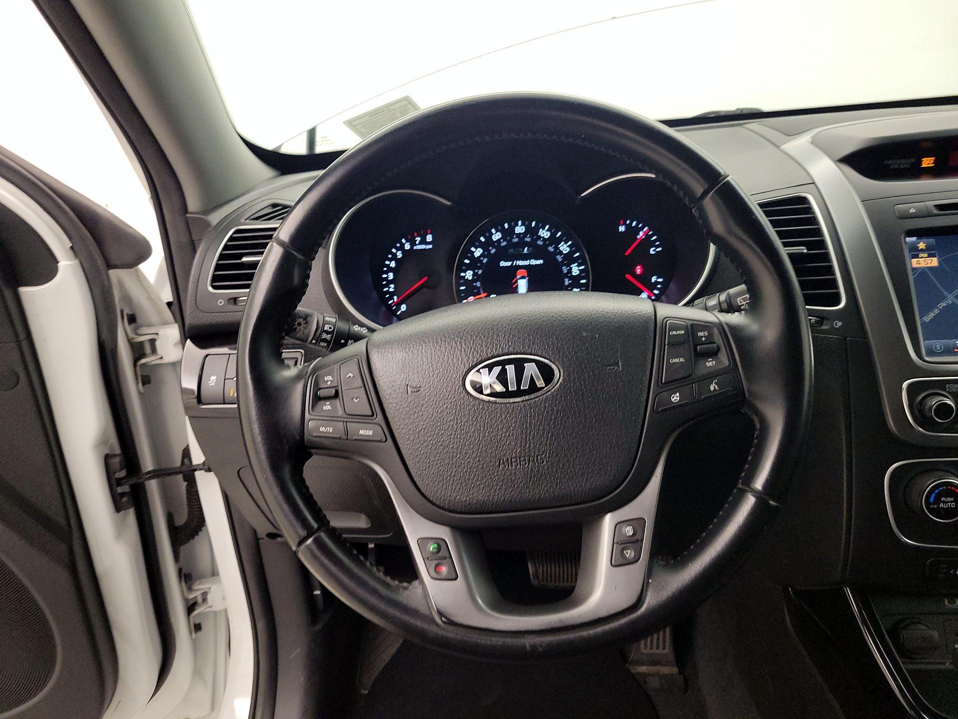 Thumbnail: 2015 Kia Sorento - 10