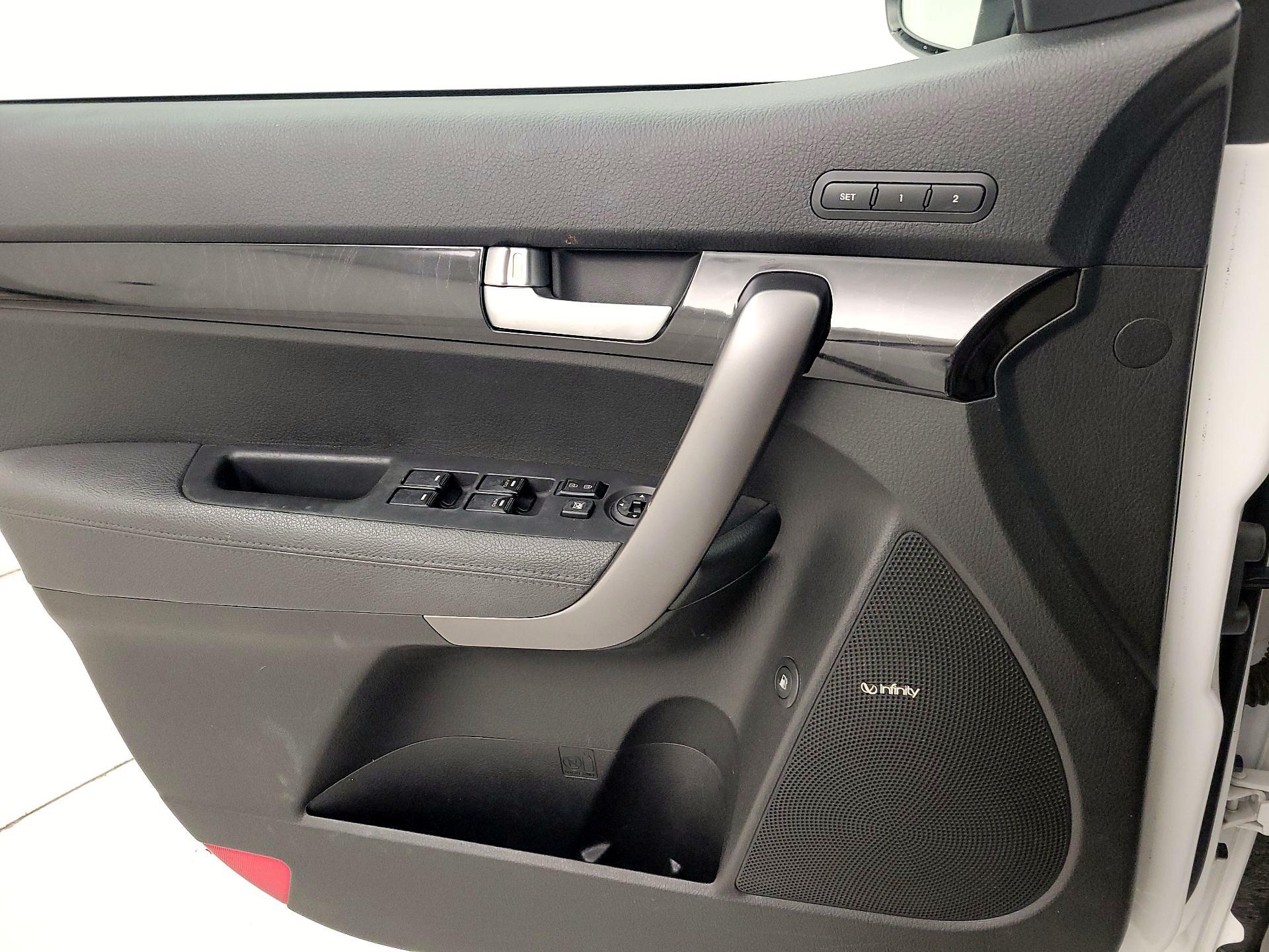 Thumbnail: 2015 Kia Sorento - 12