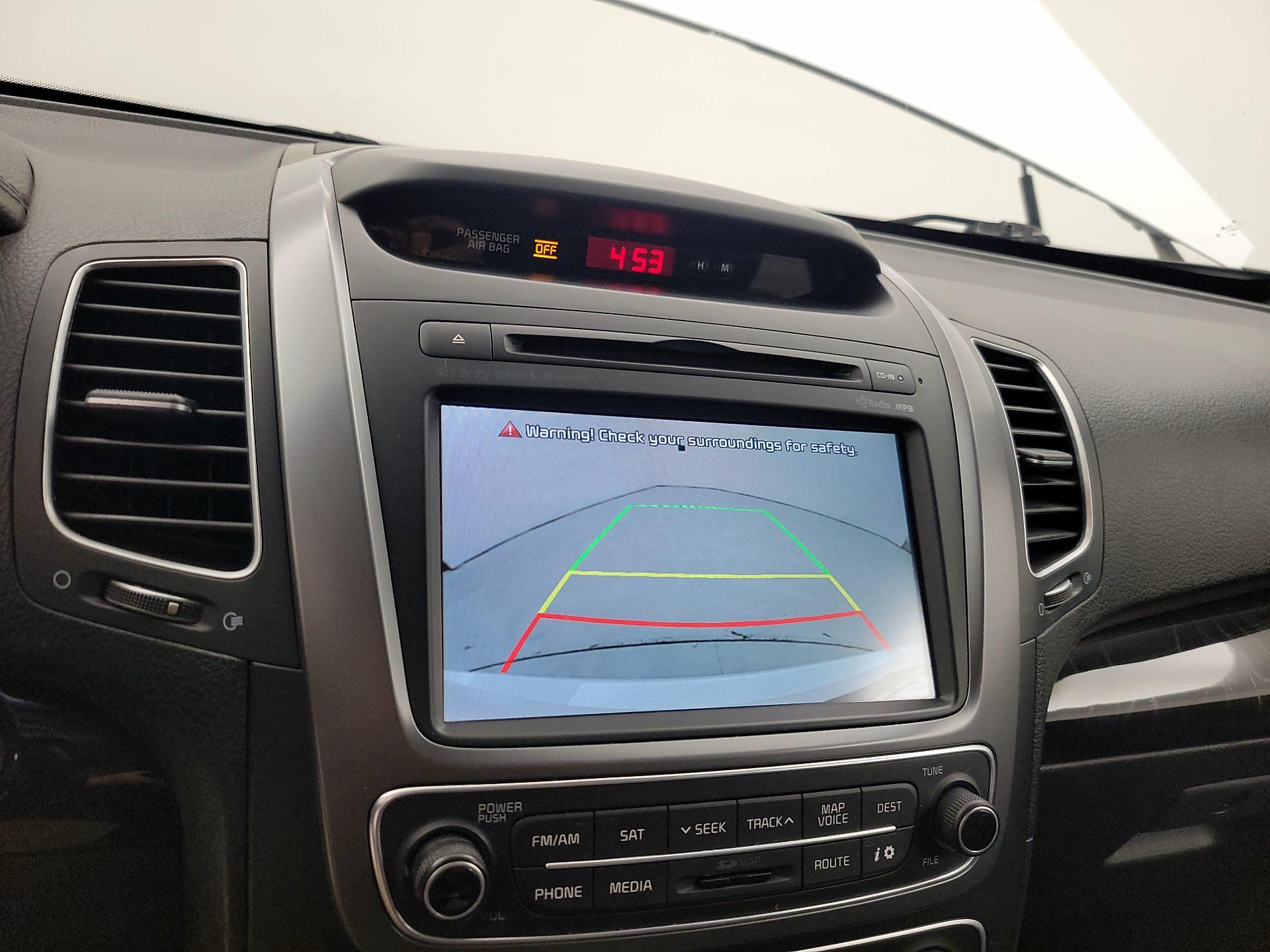 Thumbnail: 2015 Kia Sorento - 15