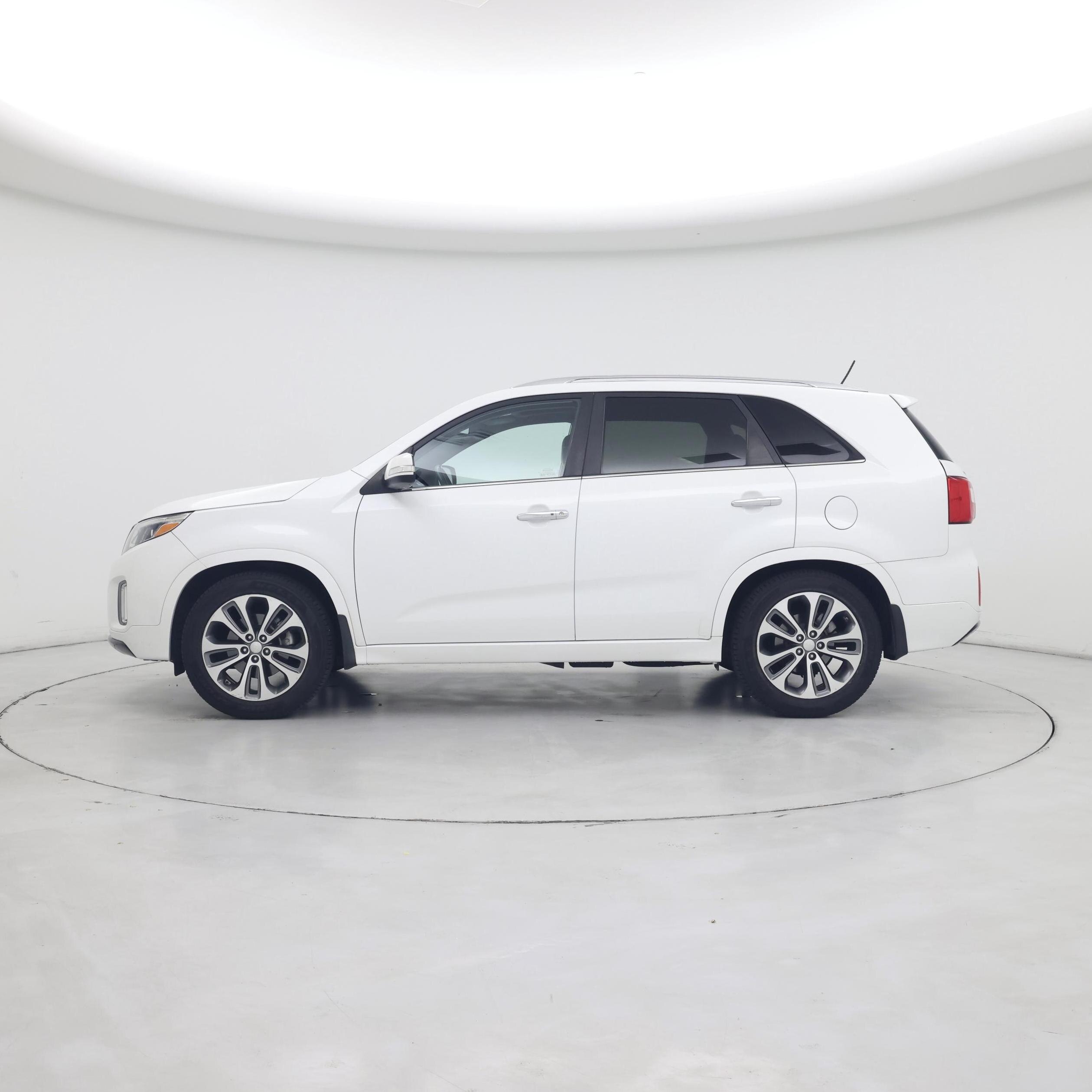 Thumbnail: 2015 Kia Sorento - 3