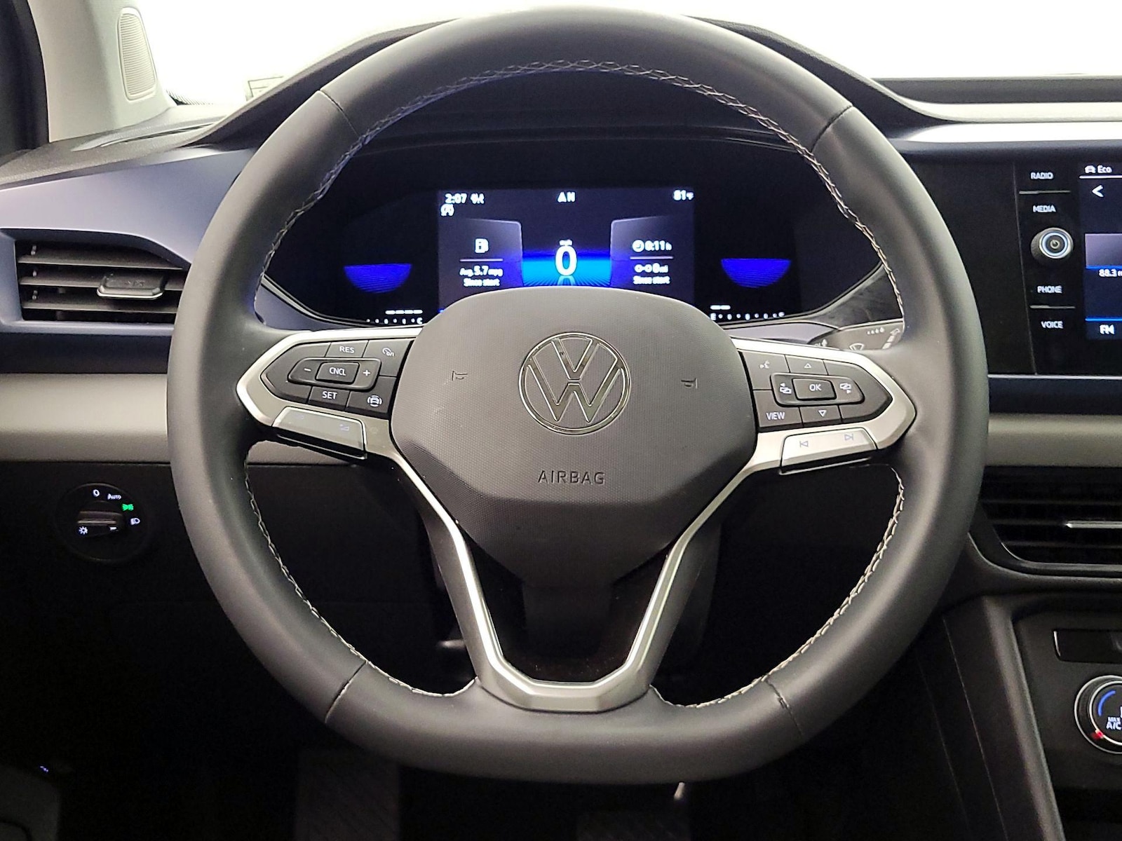 2022 Volkswagen Taos SE - Photo 11