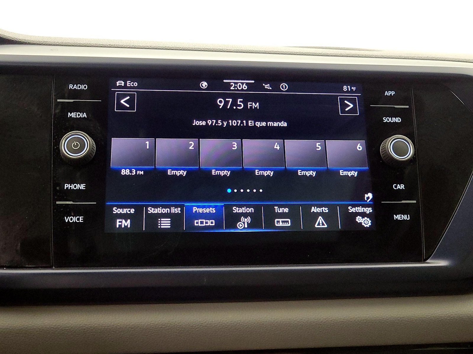 2022 Volkswagen Taos SE - Photo 16