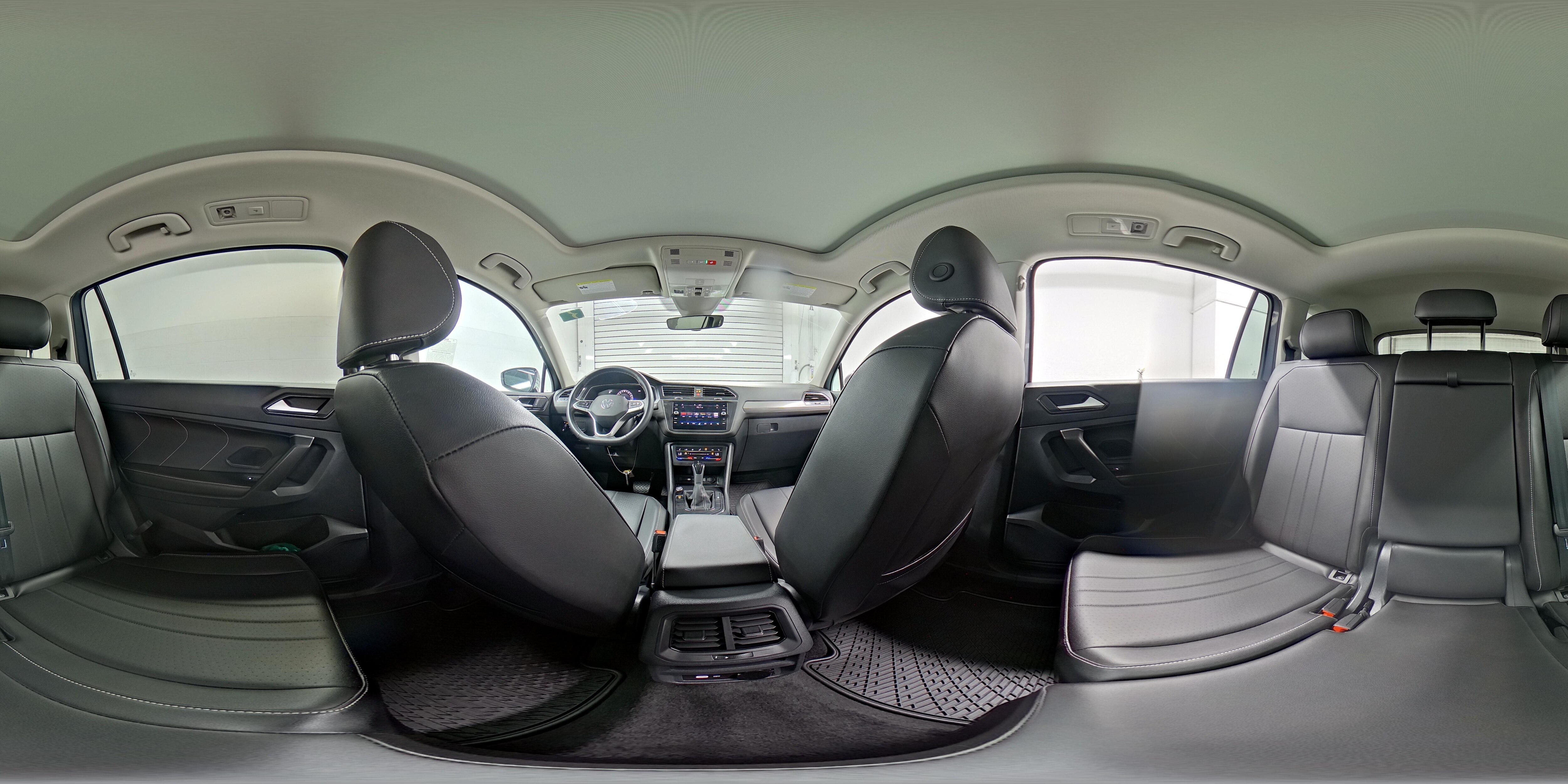 2023 Volkswagen Tiguan SE - Photo 19