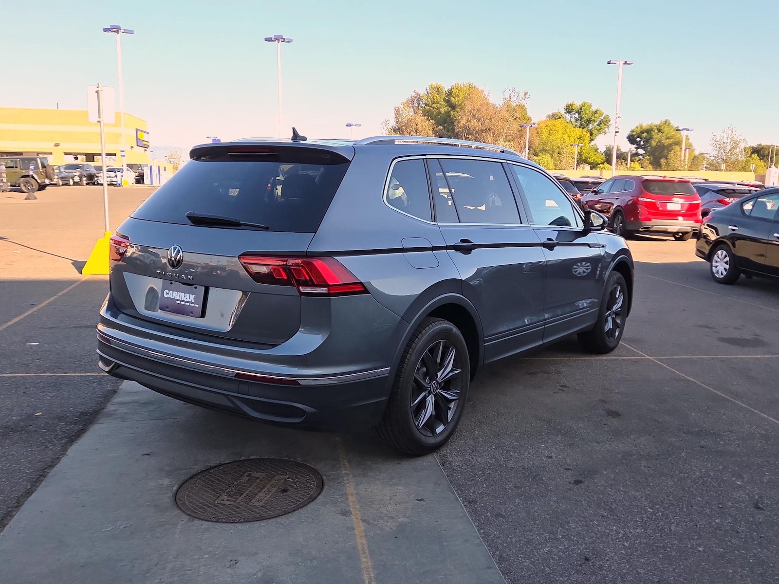 2023 Volkswagen Tiguan SE - Photo 5