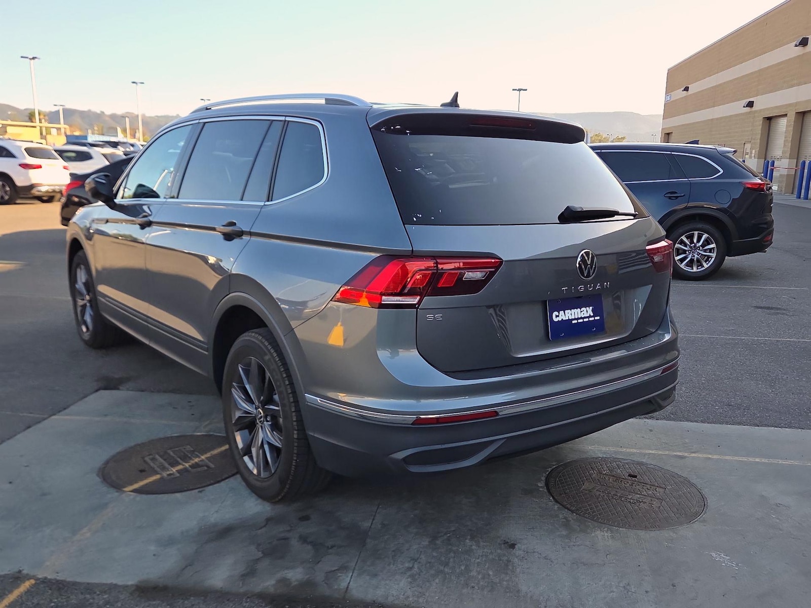 2023 Volkswagen Tiguan SE - Photo 7