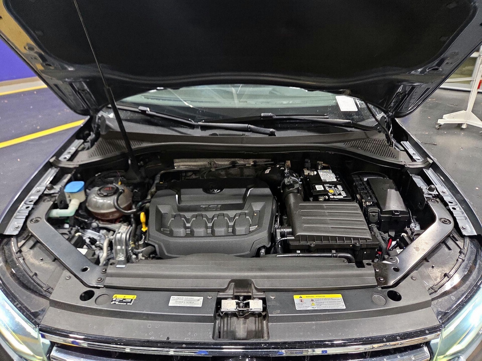 2023 Volkswagen Tiguan SE - Photo 16