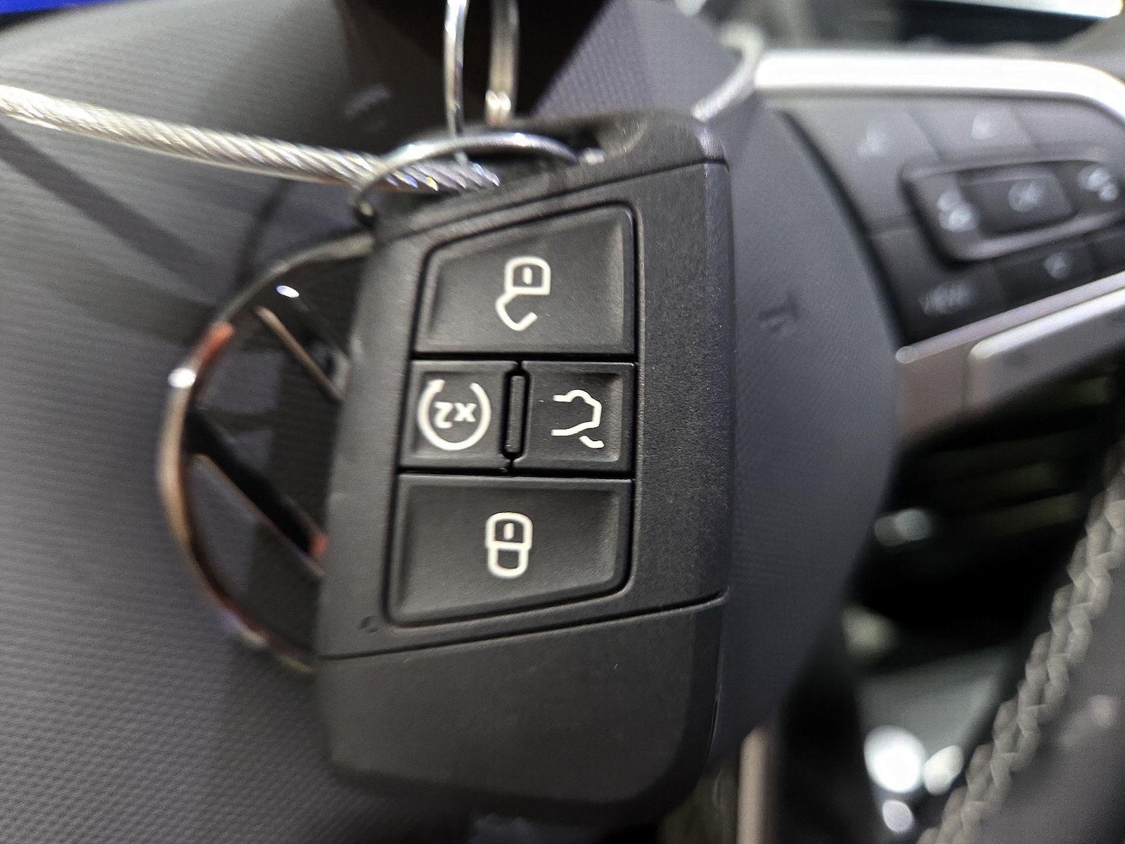 2023 Volkswagen Tiguan SE - Photo 17