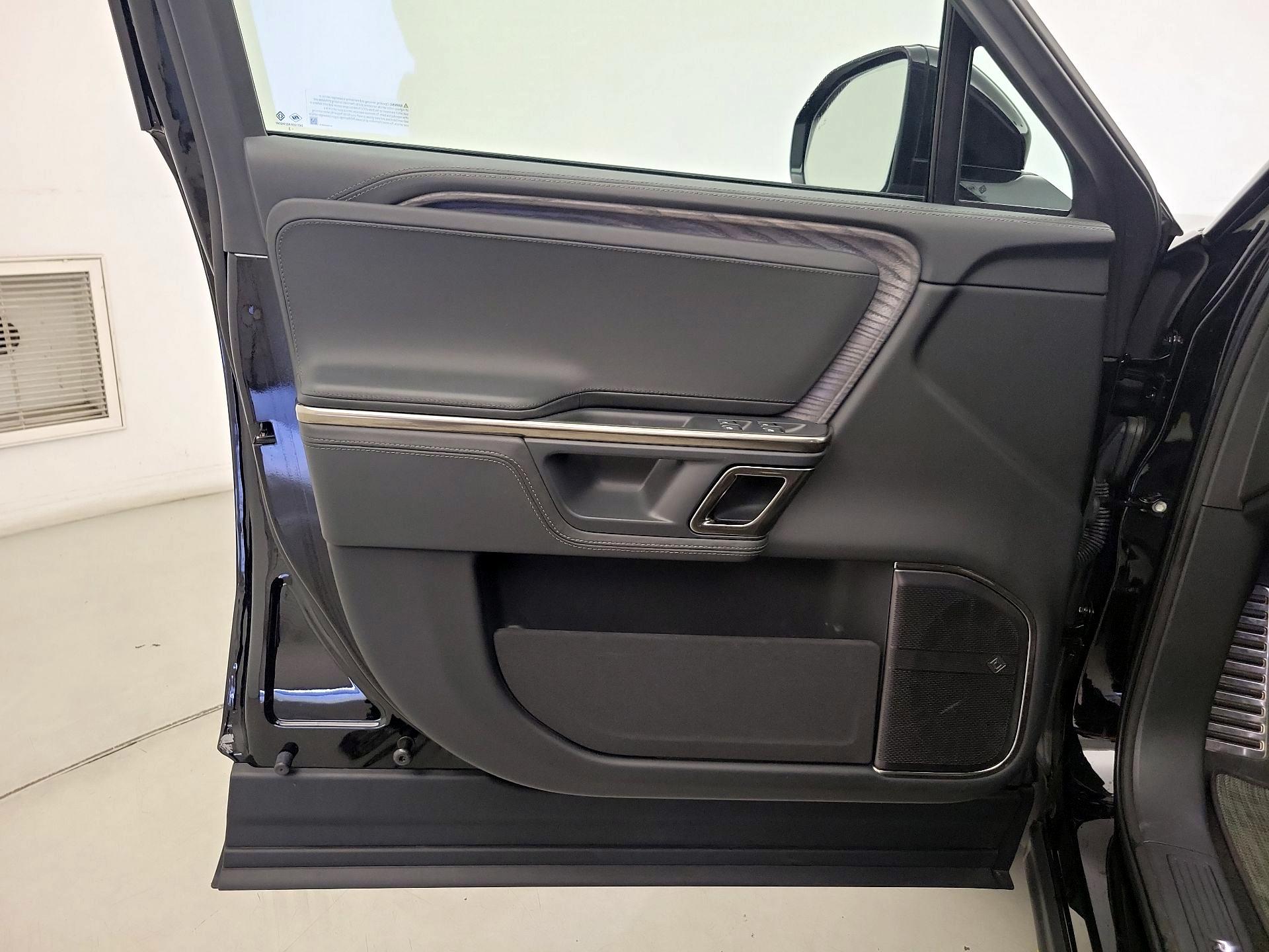 Thumbnail: 2023 Rivian R1S - 12