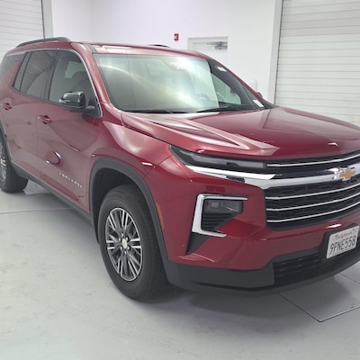 2024 Chevrolet Traverse LT