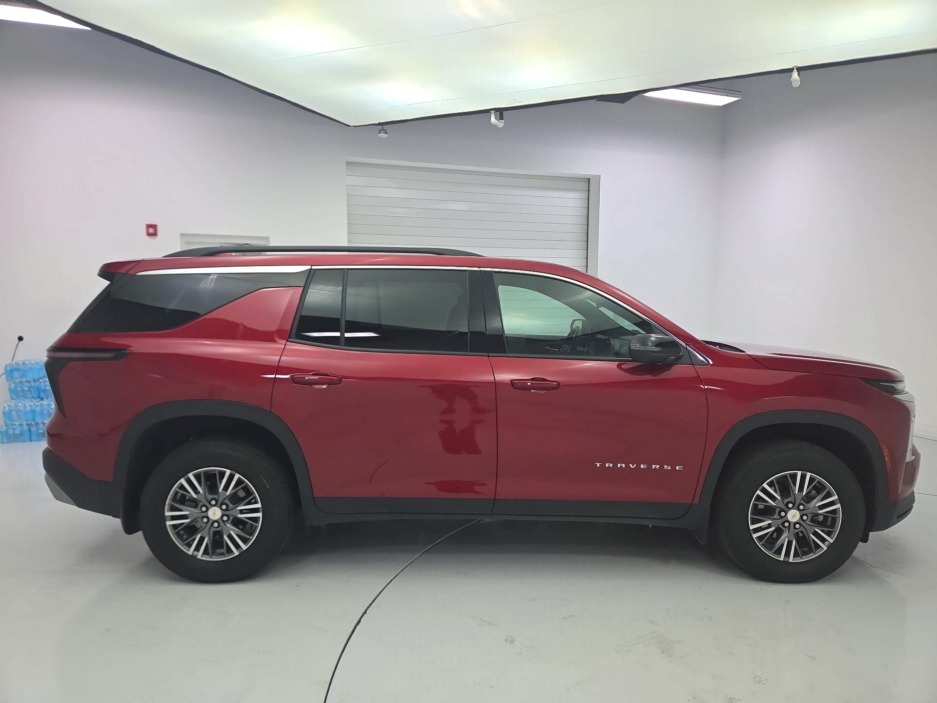 Thumbnail: 2024 Chevrolet Traverse - 4