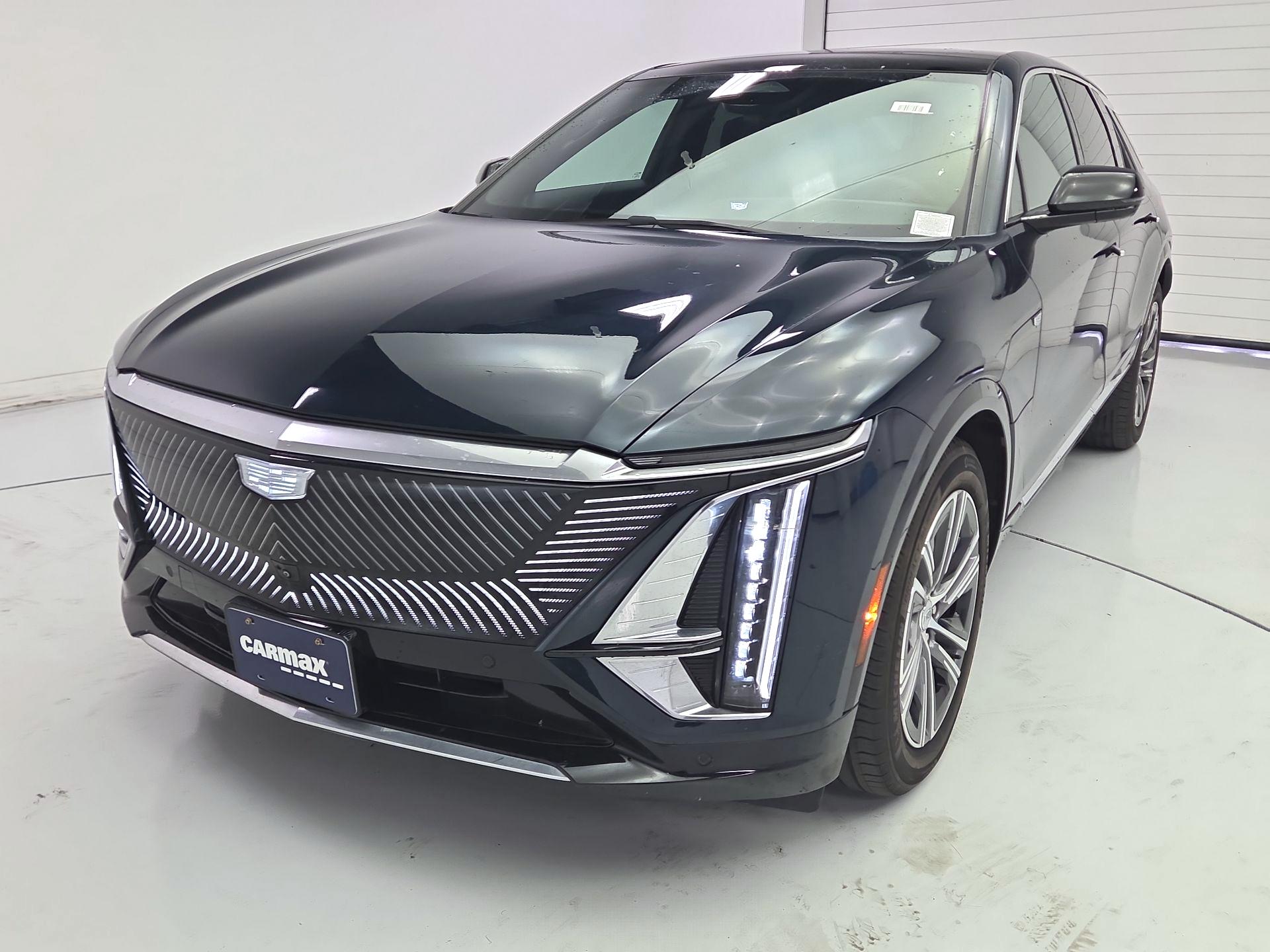 Thumbnail: 2024 Cadillac Lyriq - 3