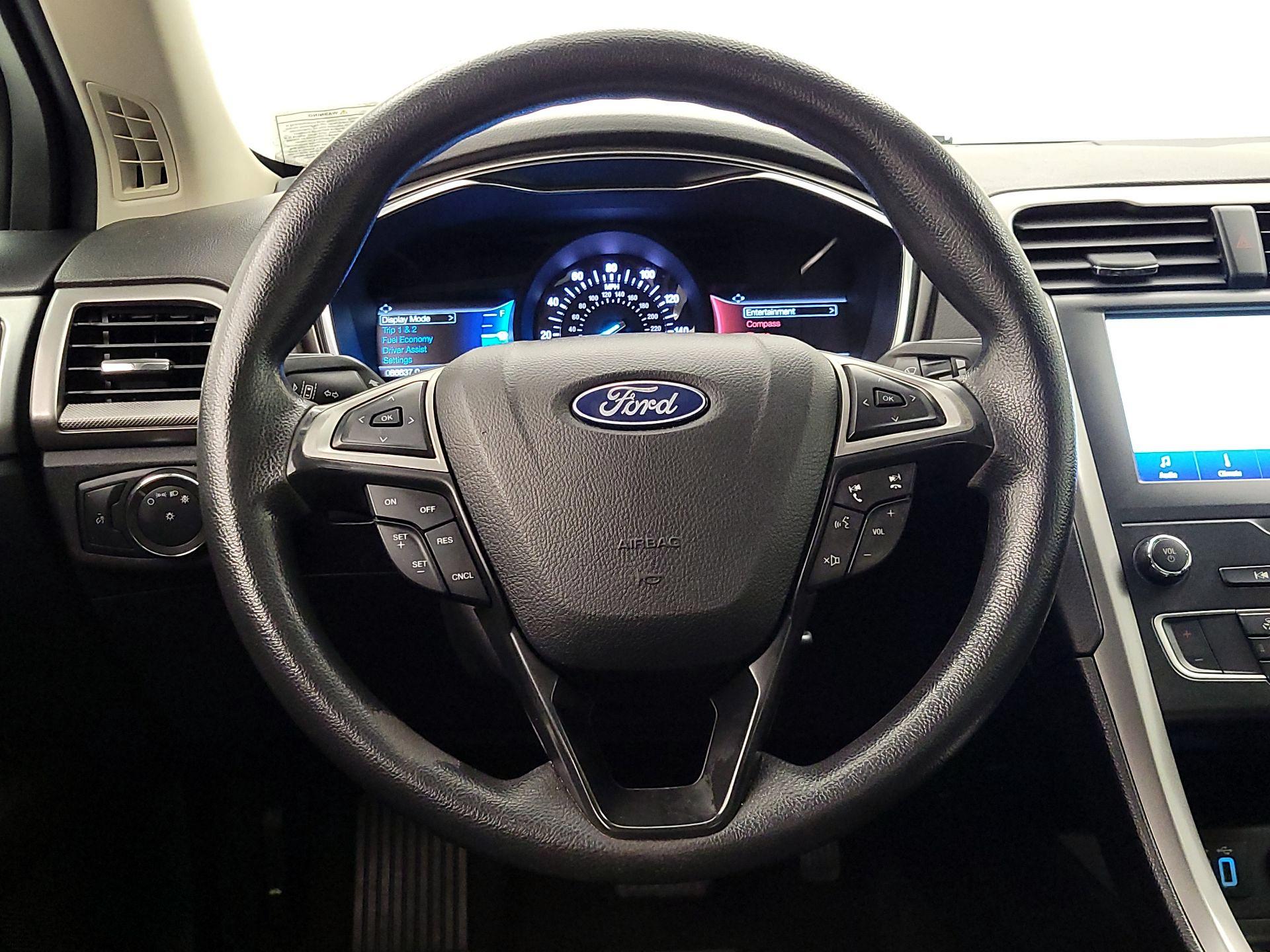 Thumbnail: 2020 Ford Fusion - 10