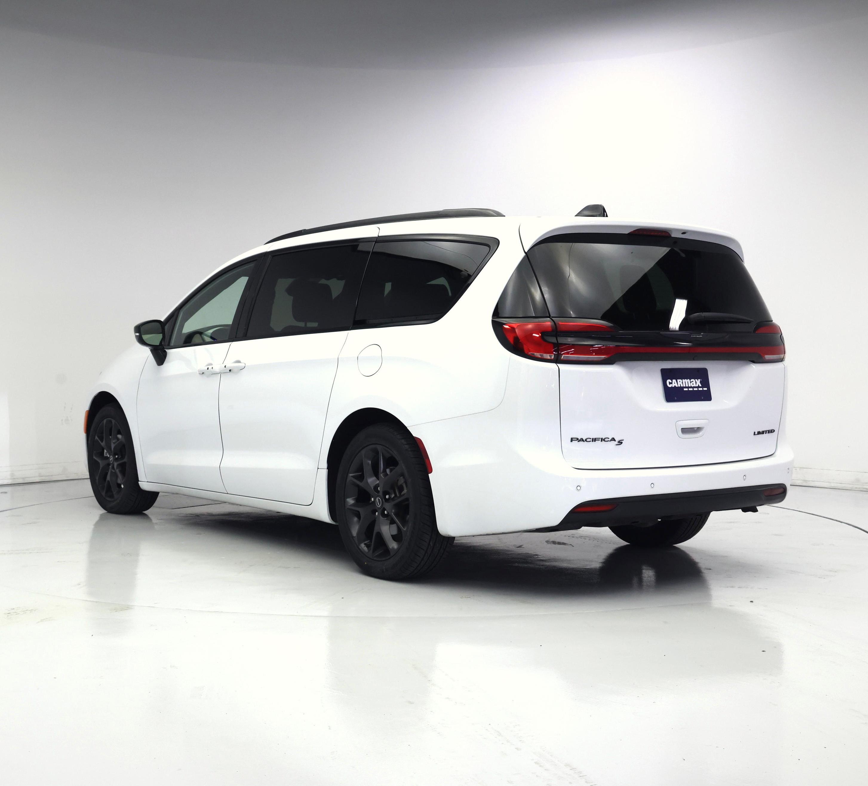 Thumbnail: 2025 Chrysler Pacifica - 2