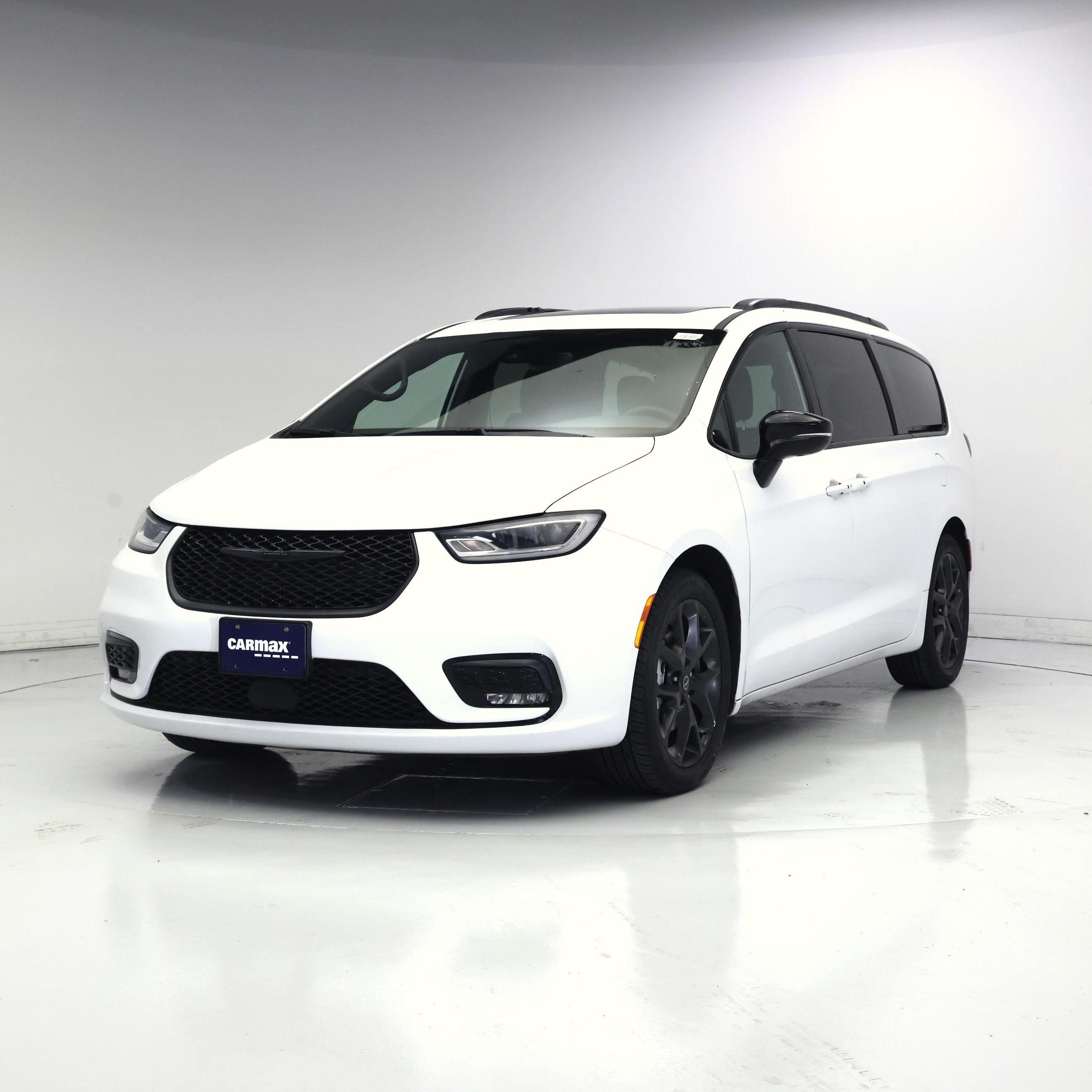Thumbnail: 2025 Chrysler Pacifica - 4