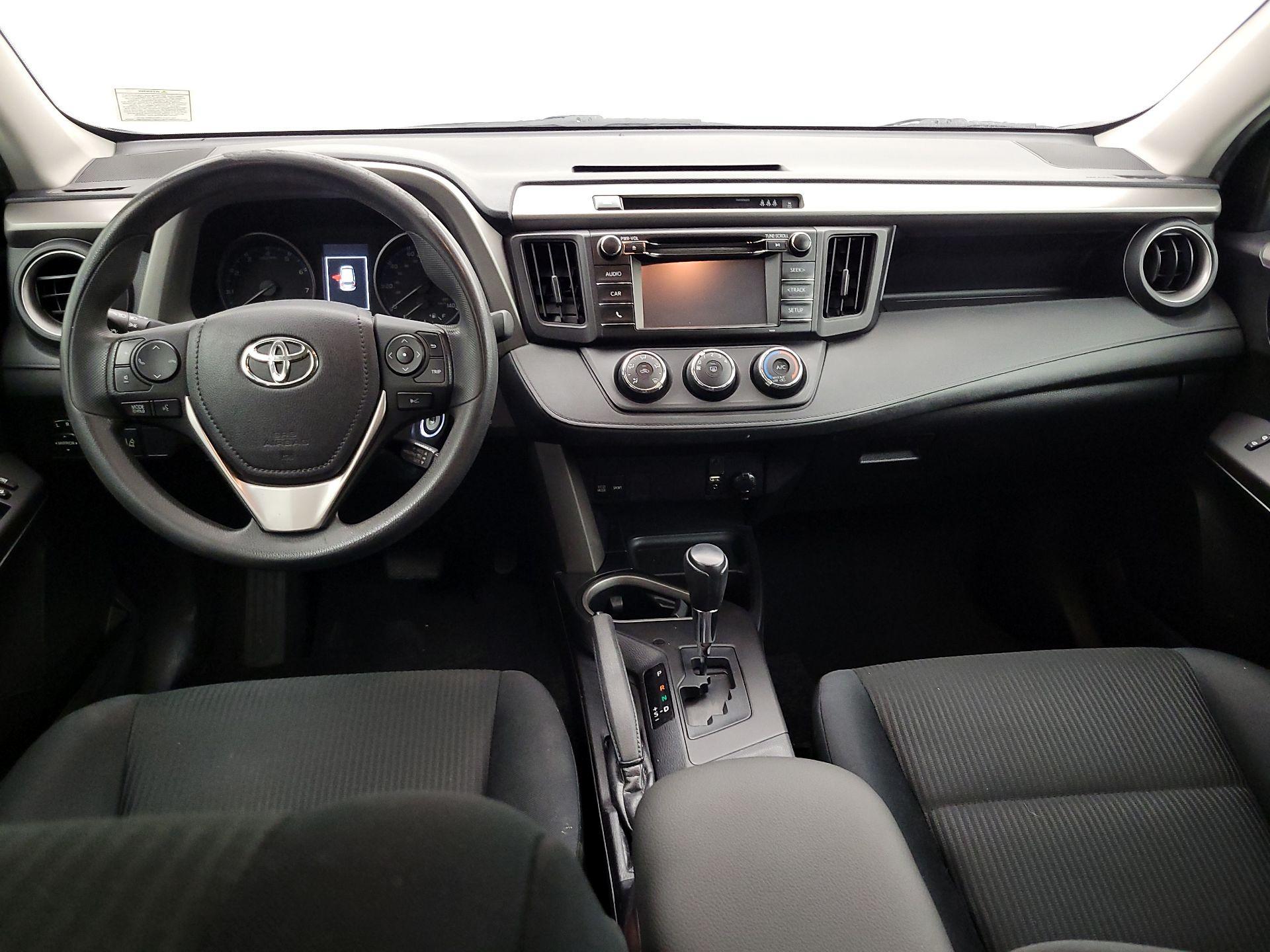 Thumbnail: 2017 Toyota RAV4 - 9