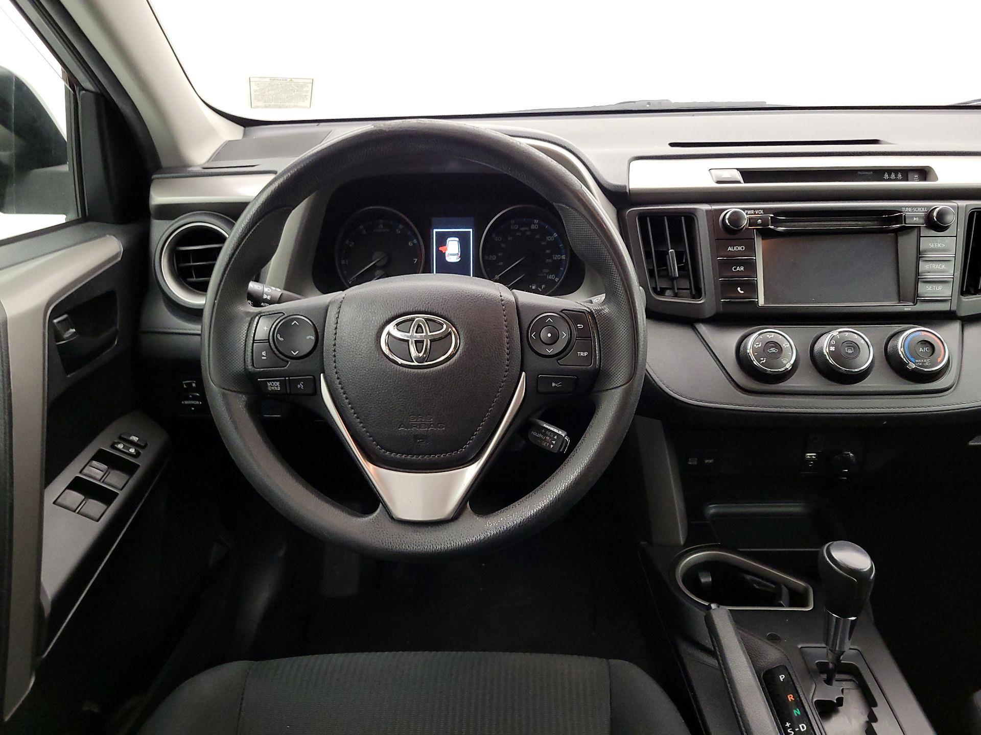 Thumbnail: 2017 Toyota RAV4 - 10