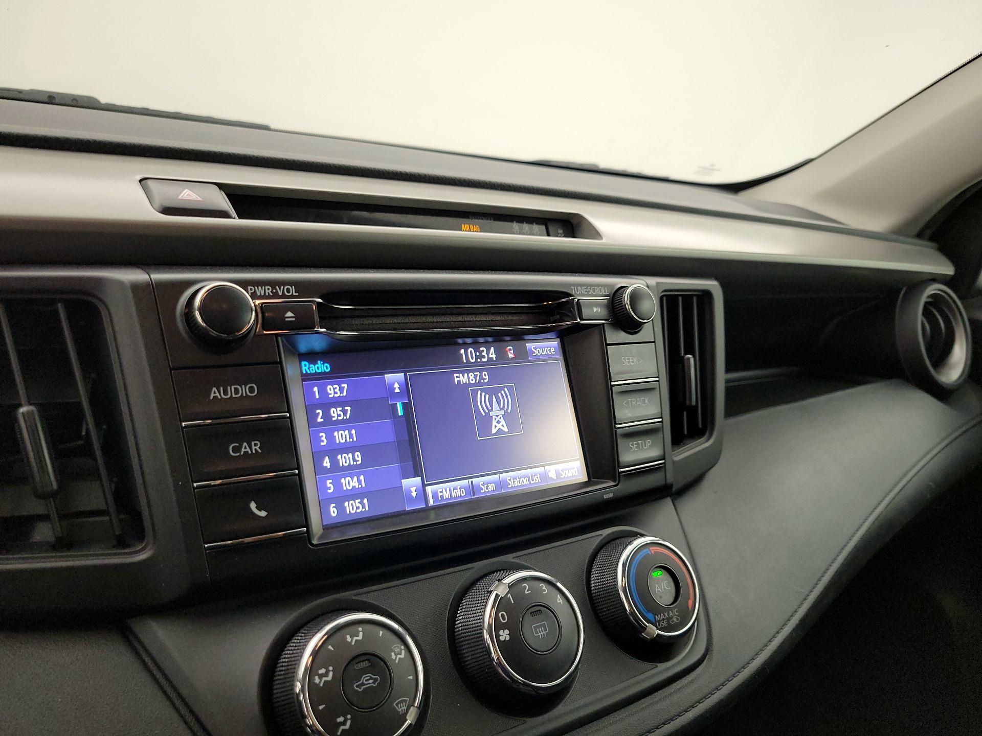Thumbnail: 2017 Toyota RAV4 - 15