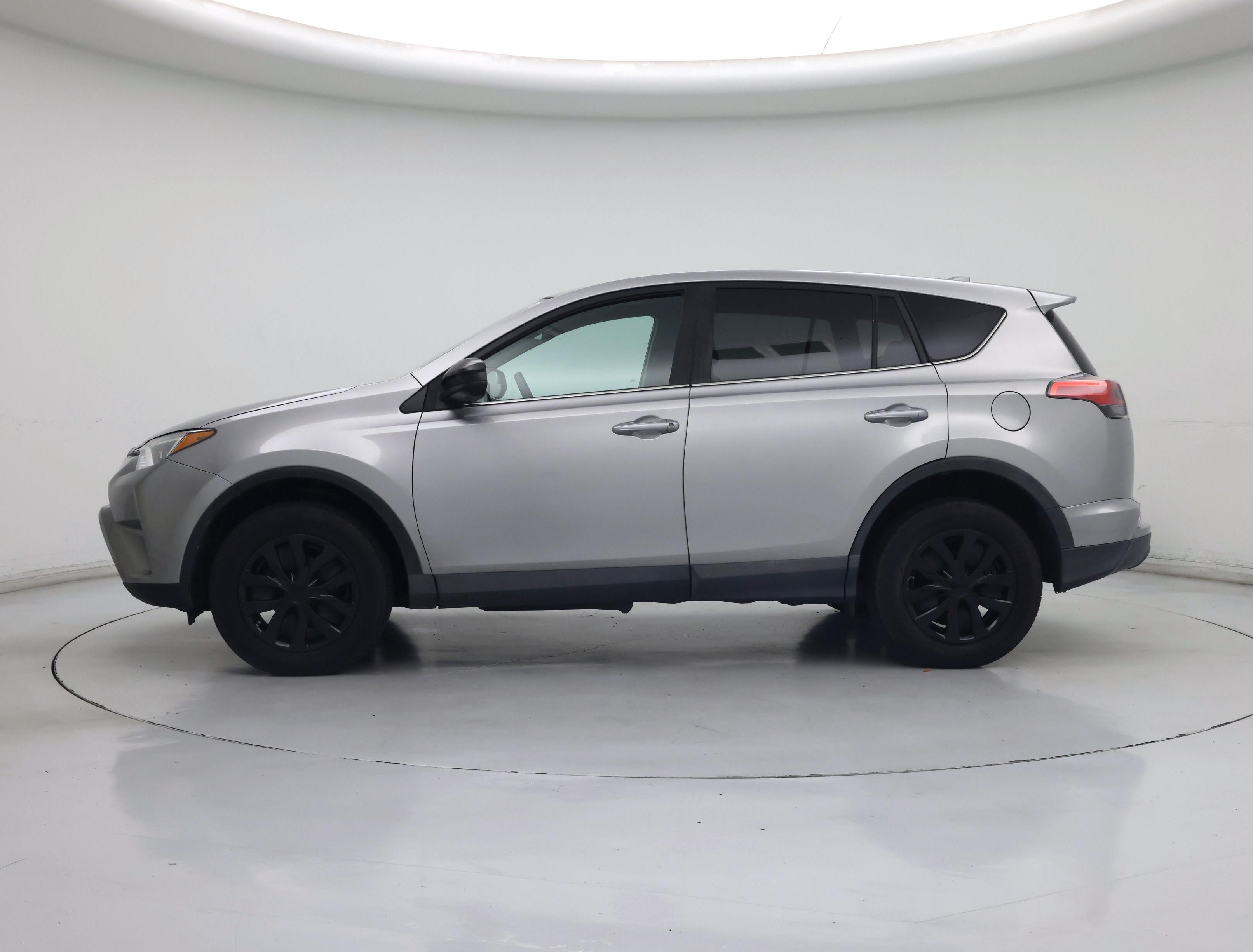 Thumbnail: 2017 Toyota RAV4 - 3