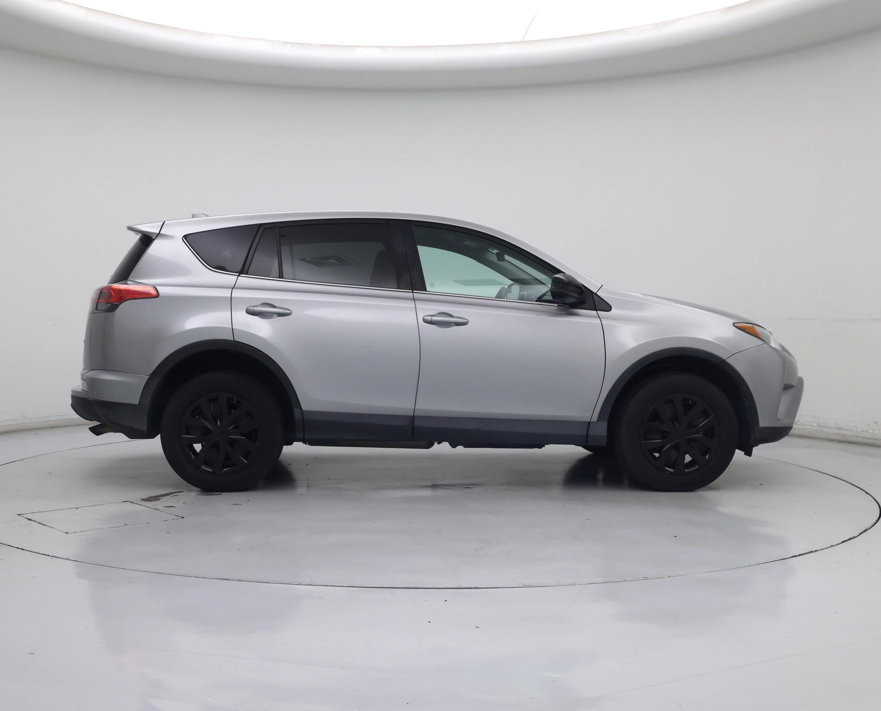 Thumbnail: 2017 Toyota RAV4 - 7