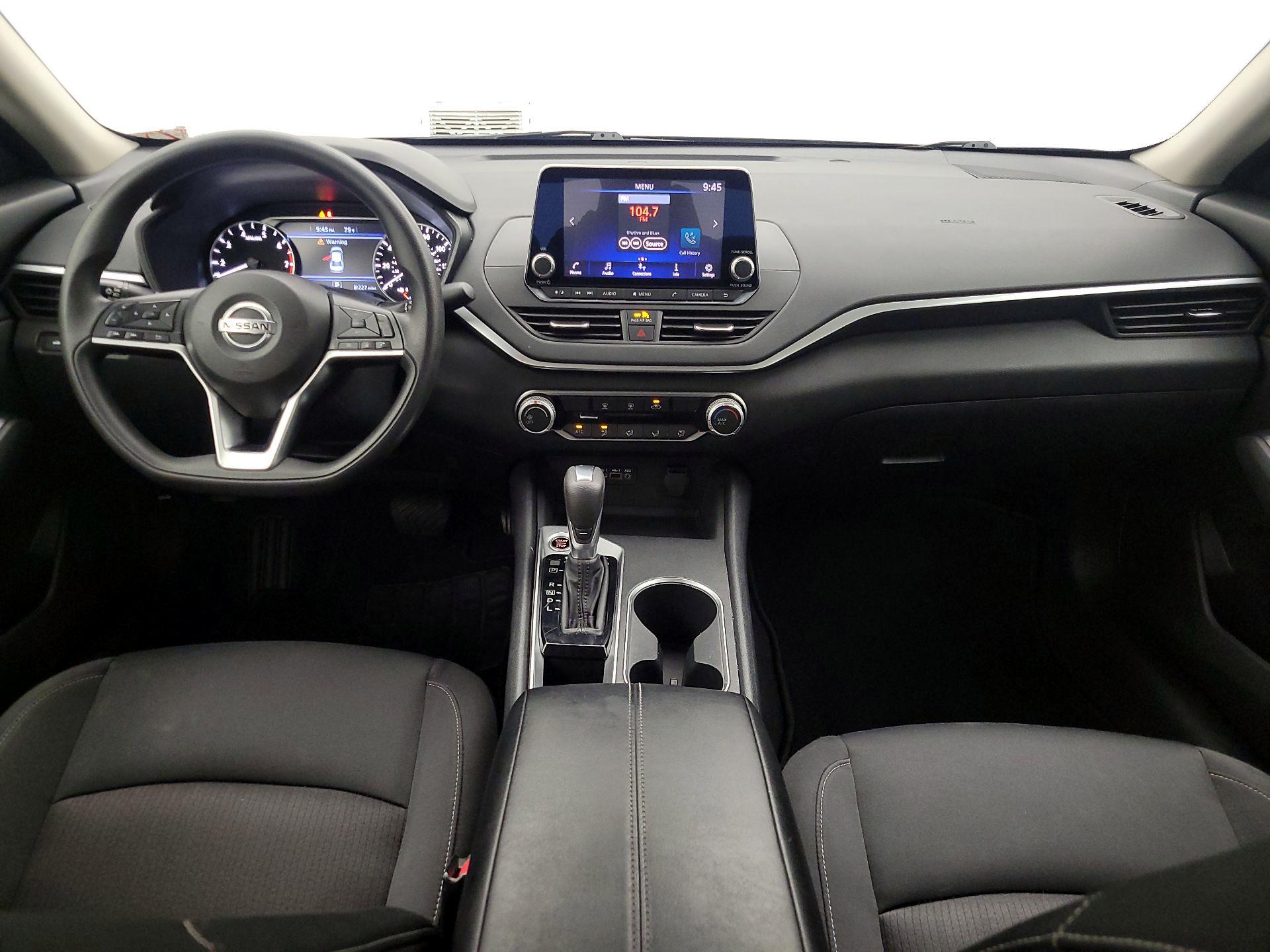 Thumbnail: 2022 Nissan Altima - 9