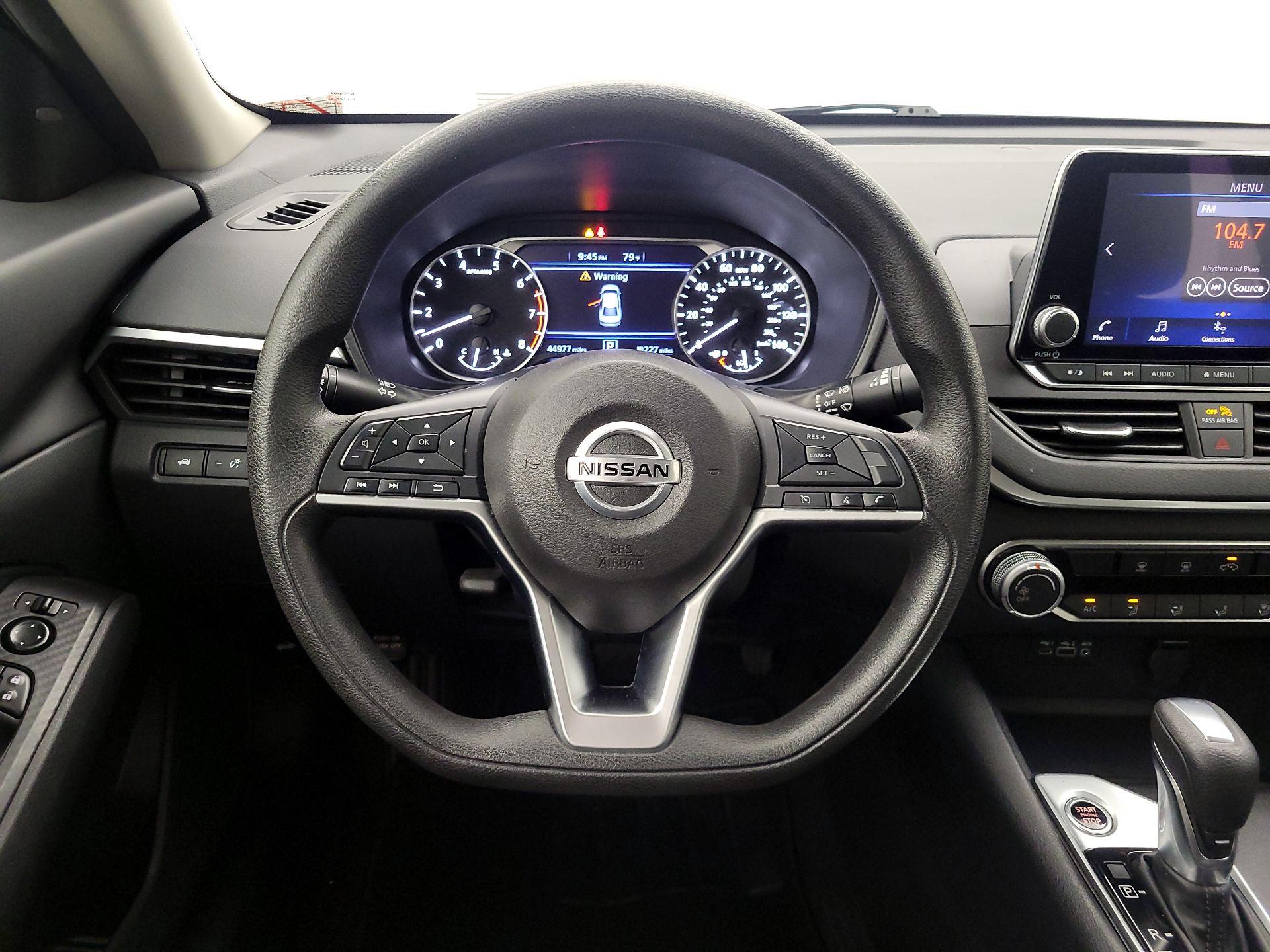 Thumbnail: 2022 Nissan Altima - 10